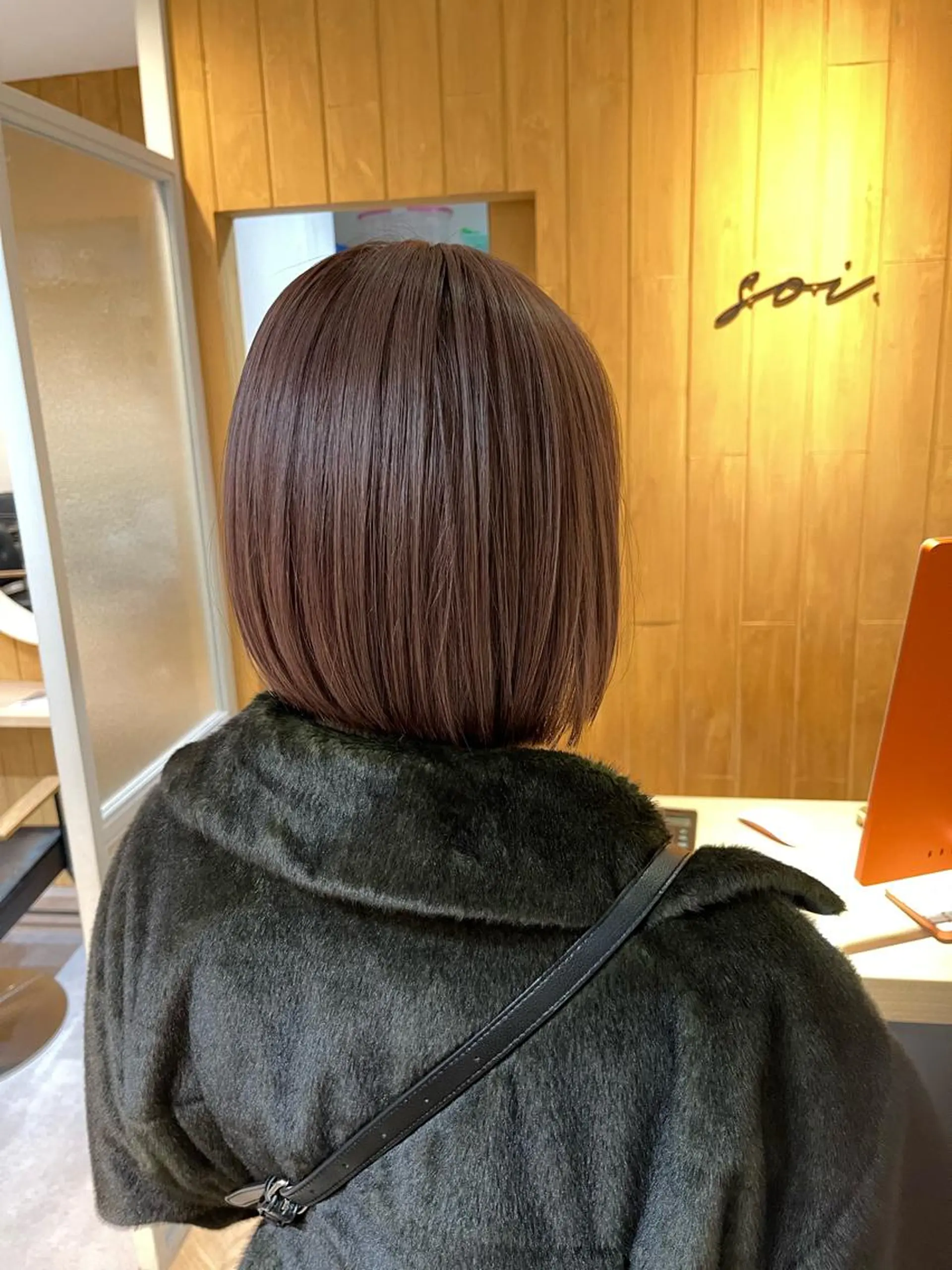 ショート カラー UMEDA FIGAROのヘアスタイル