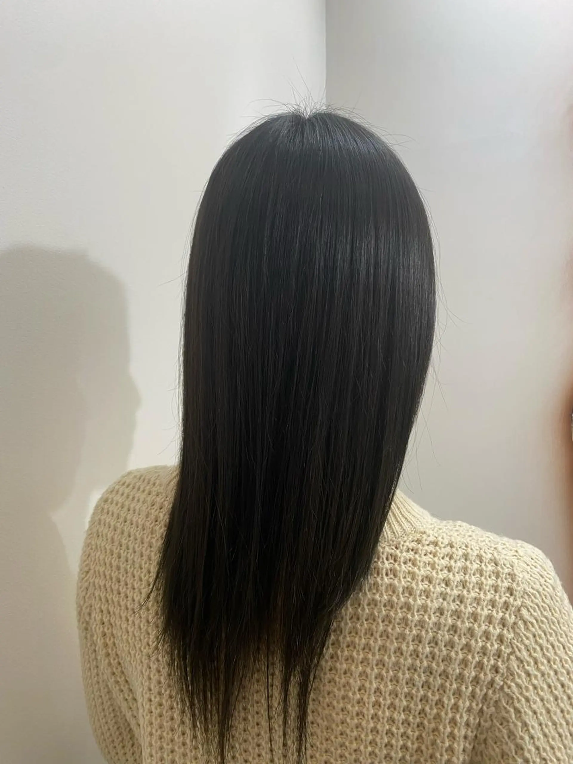 セミロング カラー 黒髪 ブリーチ ブルーカラー ブルーブラック パーマモデル募集中 渥美翔人のヘアスタイル