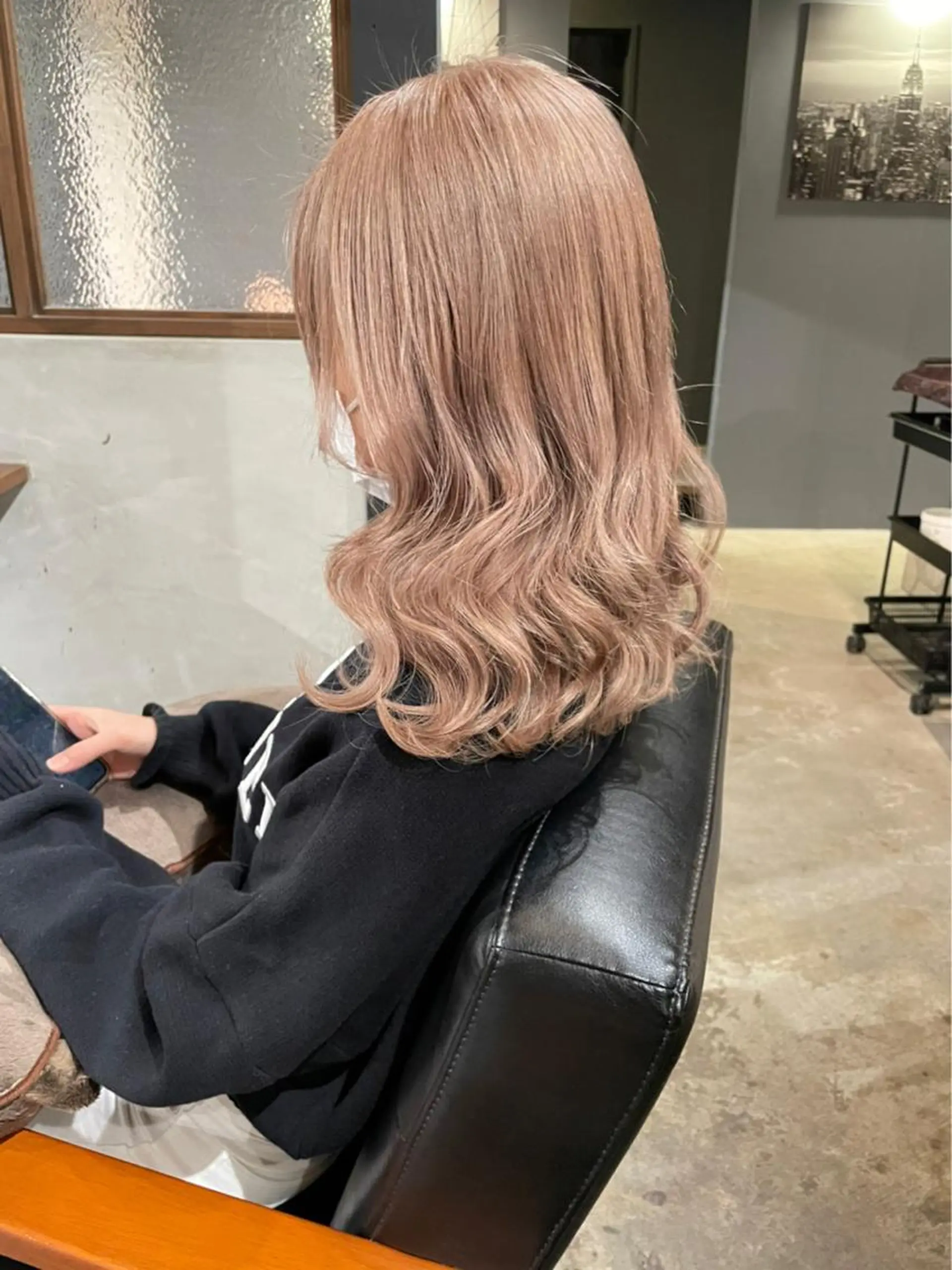 カラー ベージュカラー ミルクティーベージュ 木村 朱里のヘアスタイル