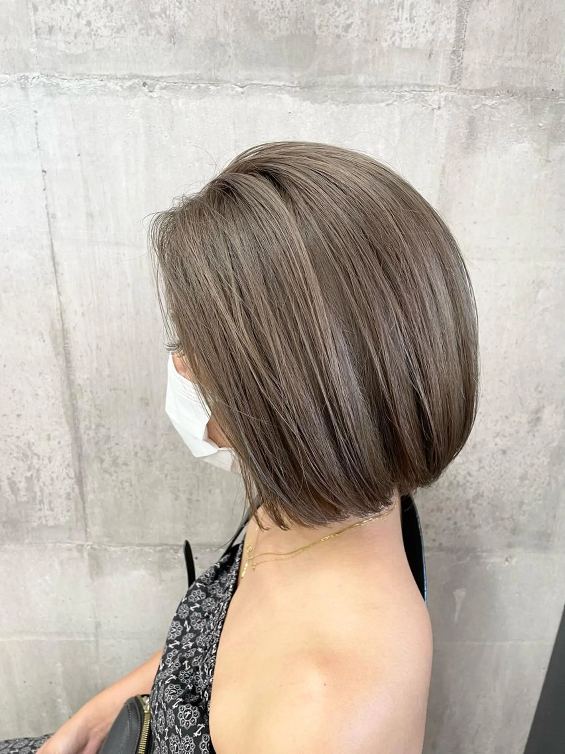 ミディアム カラー グレージュ ヘアカラー LUXBE LUCE ひなののヘアスタイル