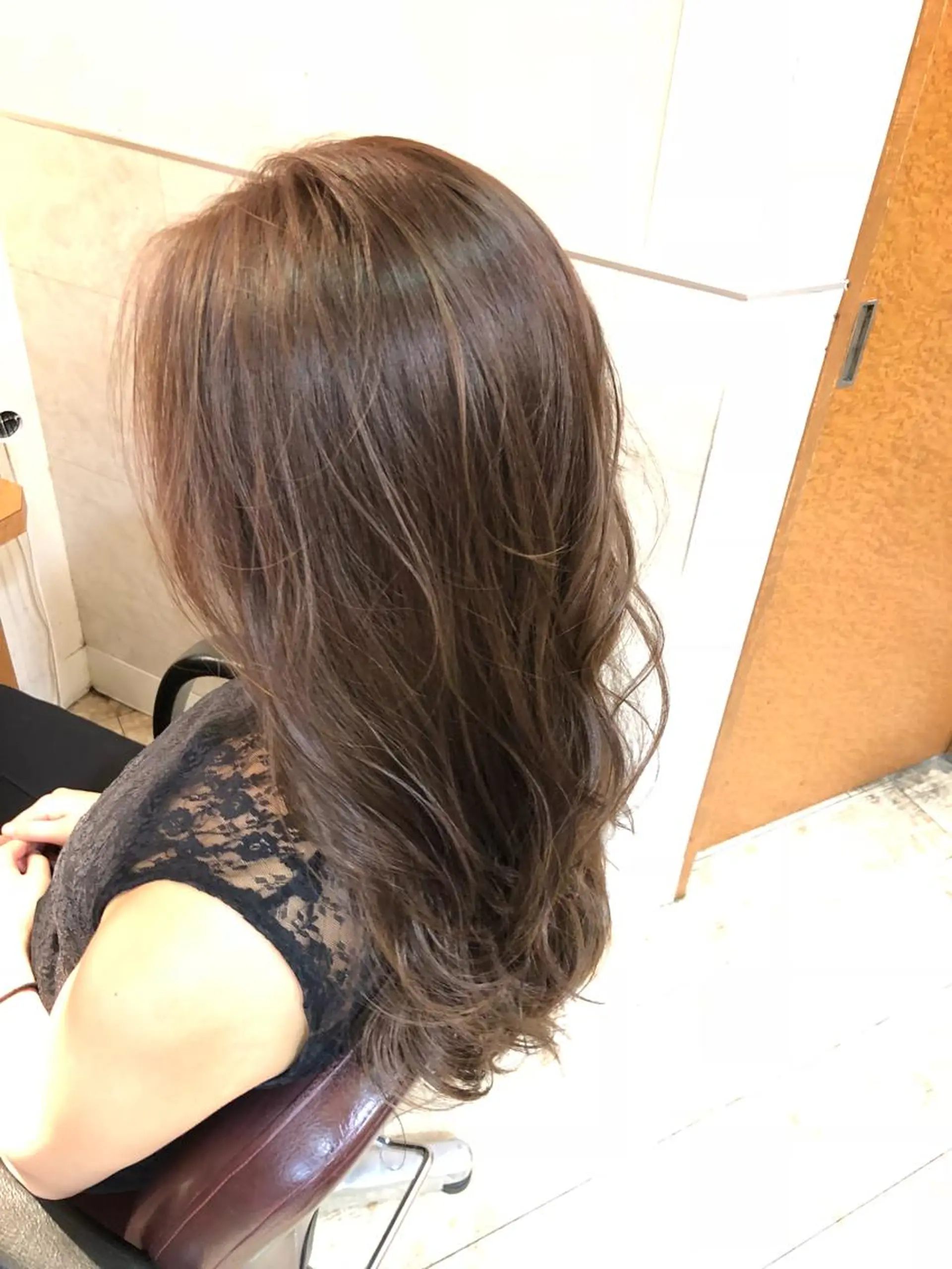 ロング カラー ハイライトカラー ハイライト 100%髪質改善特化 TRUNSのヘアスタイル