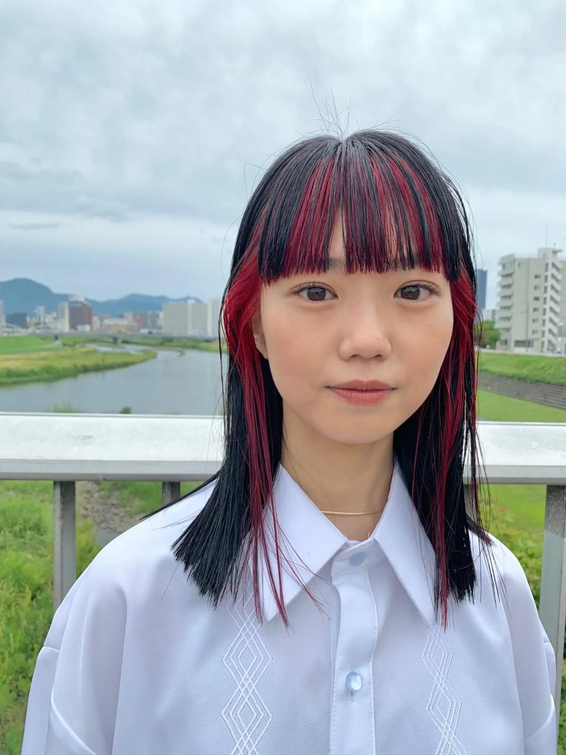 ミディアム カラー ミストバング ブリーチ  フェイスフレーミング ハイトーンカラー インナーカラー tension 【テンション】のヘアスタイル