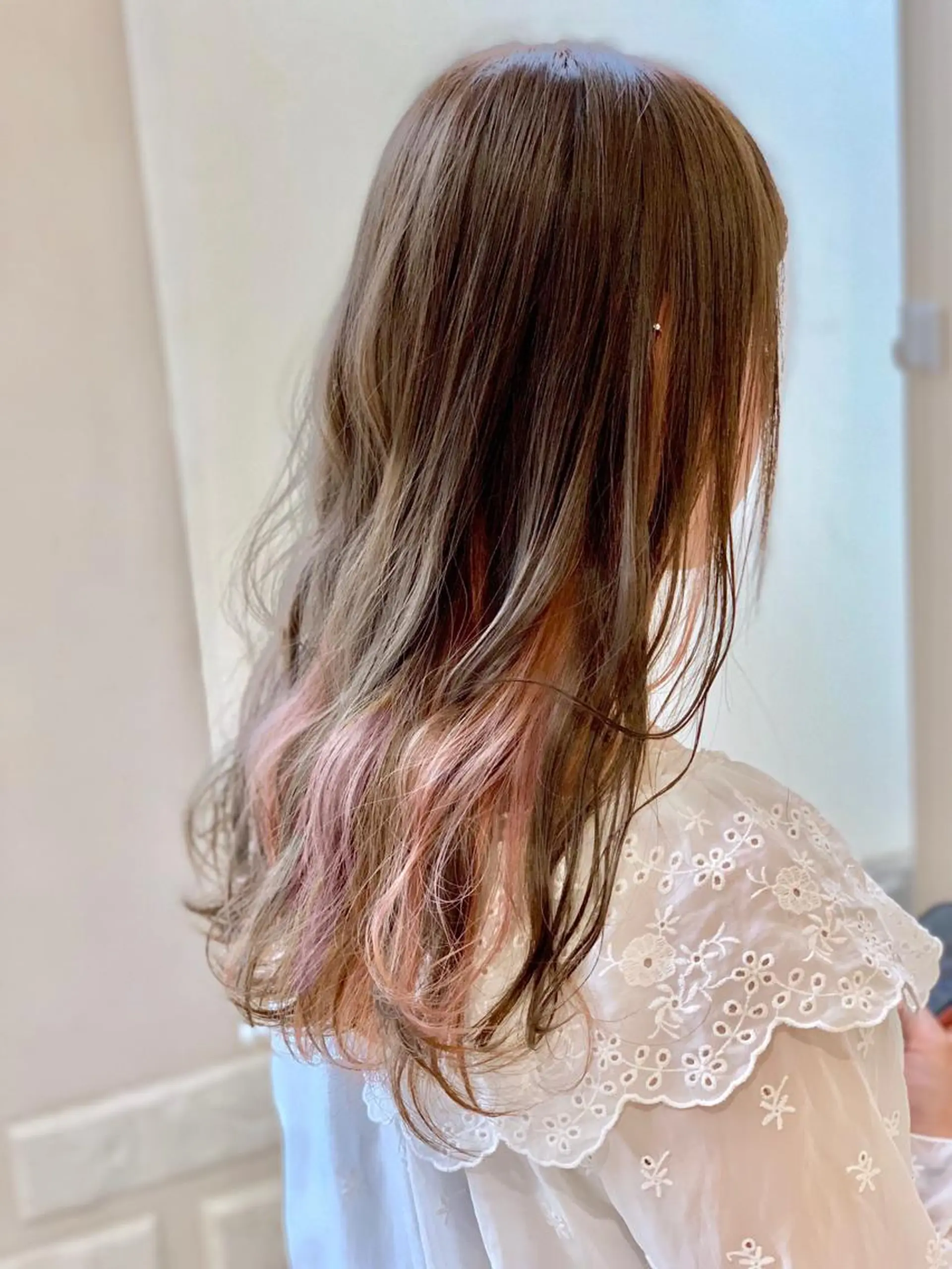 セミロング カラー ダブルカラー インナーカラー ピンクカラー 農添 杏のヘアスタイル