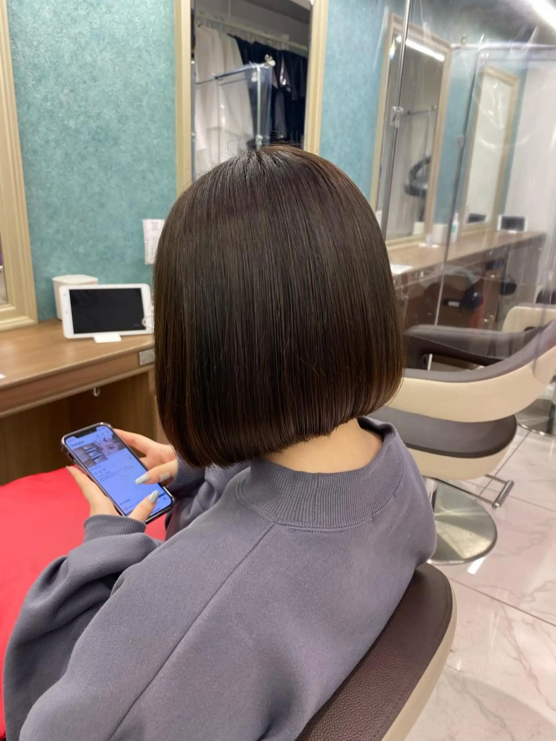 ミディアム カラー アッシュ 透明感カラー 長妻莉央/縮毛矯正 髪質改善カラーのヘアスタイル