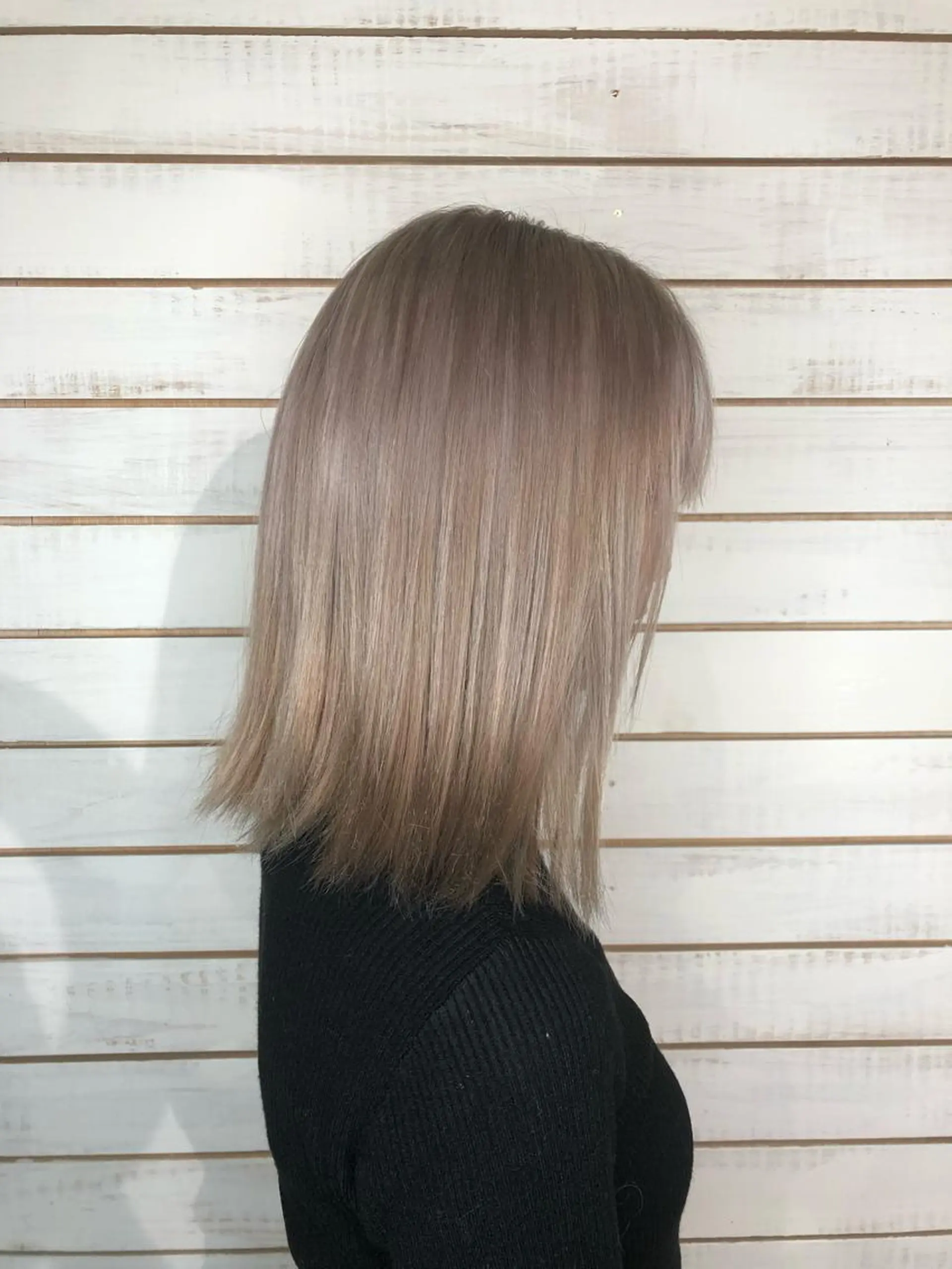 ミディアム カラー ブロンド カット ヘアカラー 🧡艶髪ちゅるん髪 🫧🧡YUKI❄️のヘアスタイル