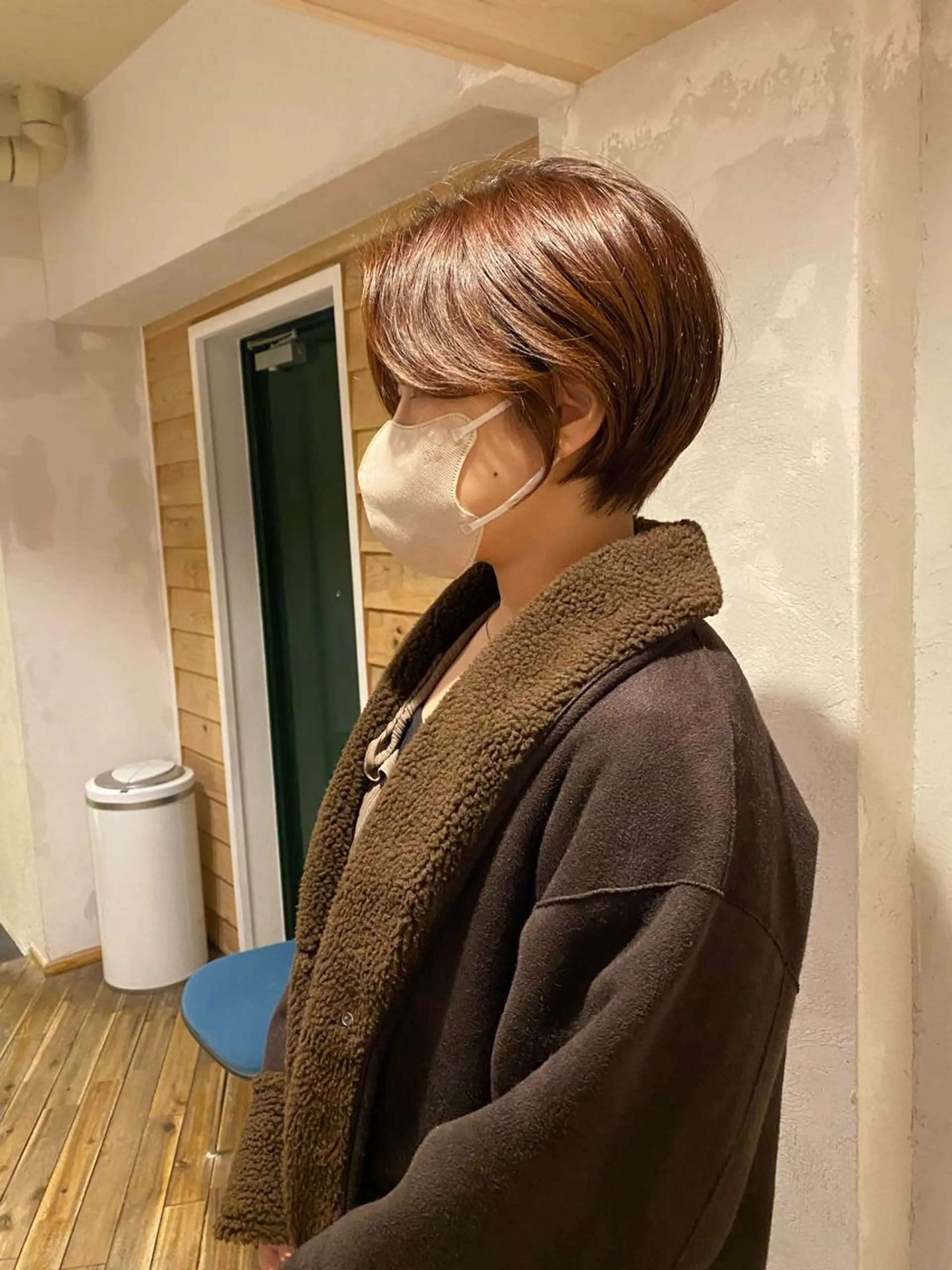 ショート アッシュ ミストバング ボブ くびれヘア くせ毛 カット 吉田 光佑のヘアスタイル
