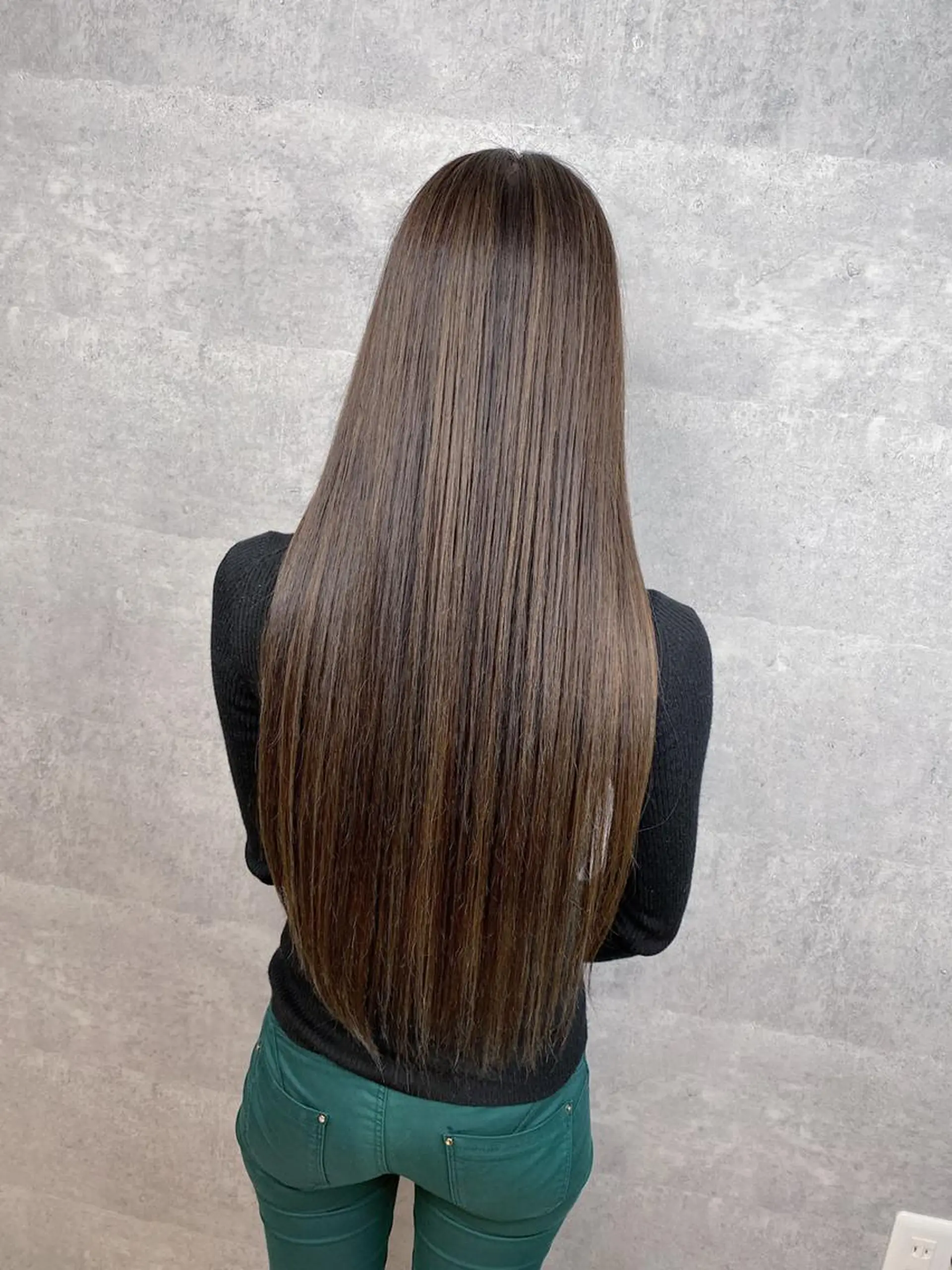 ロング カラー カット ヘアカラー トリートメント _WHITE 天王寺のヘアスタイル