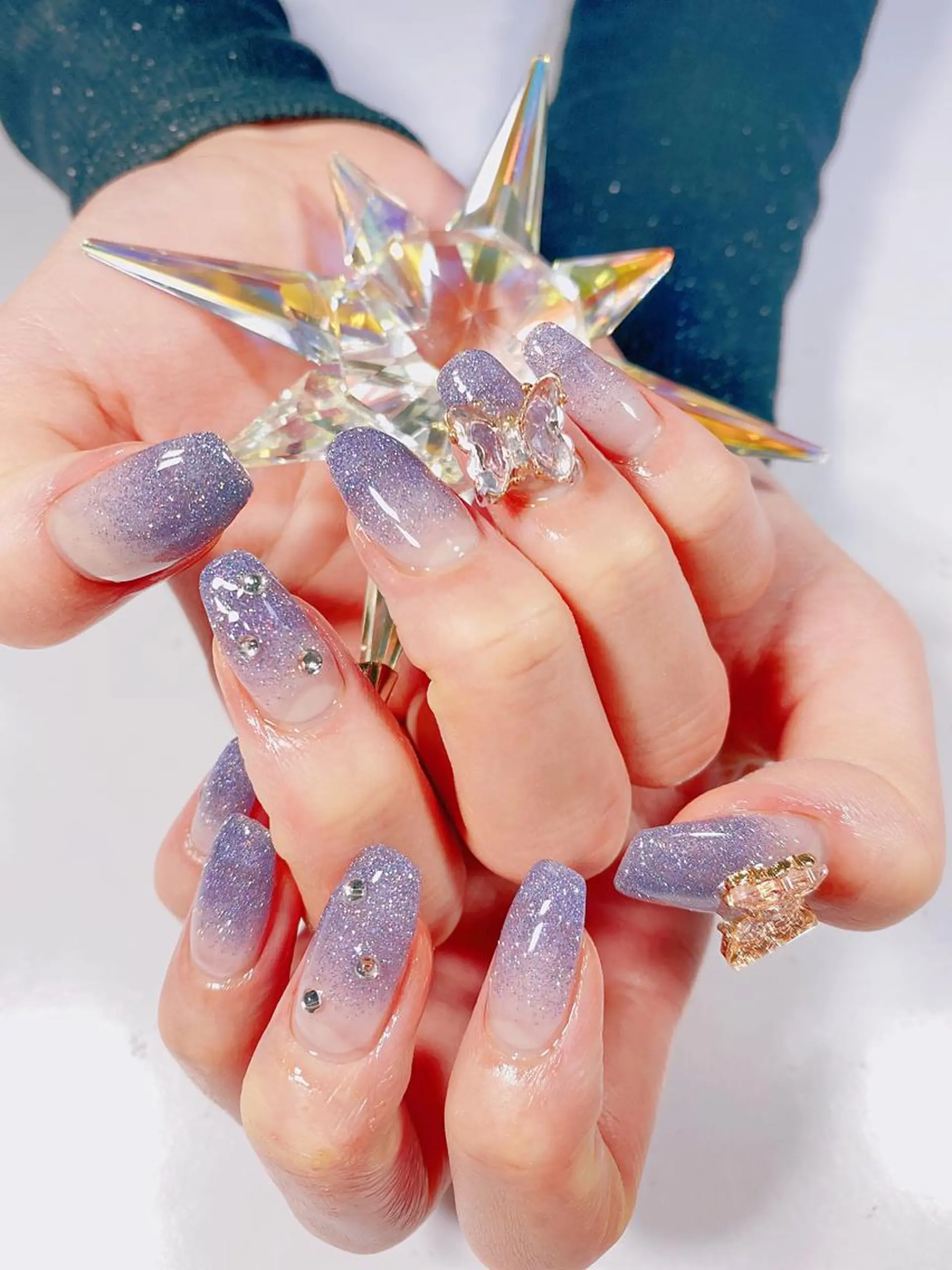 ネイル フラッシュネイル グラデーション キラキラネイル 持ち込み Jasmine nailsalon所属・ジャスミン ネイルサロンのネイルデザイン