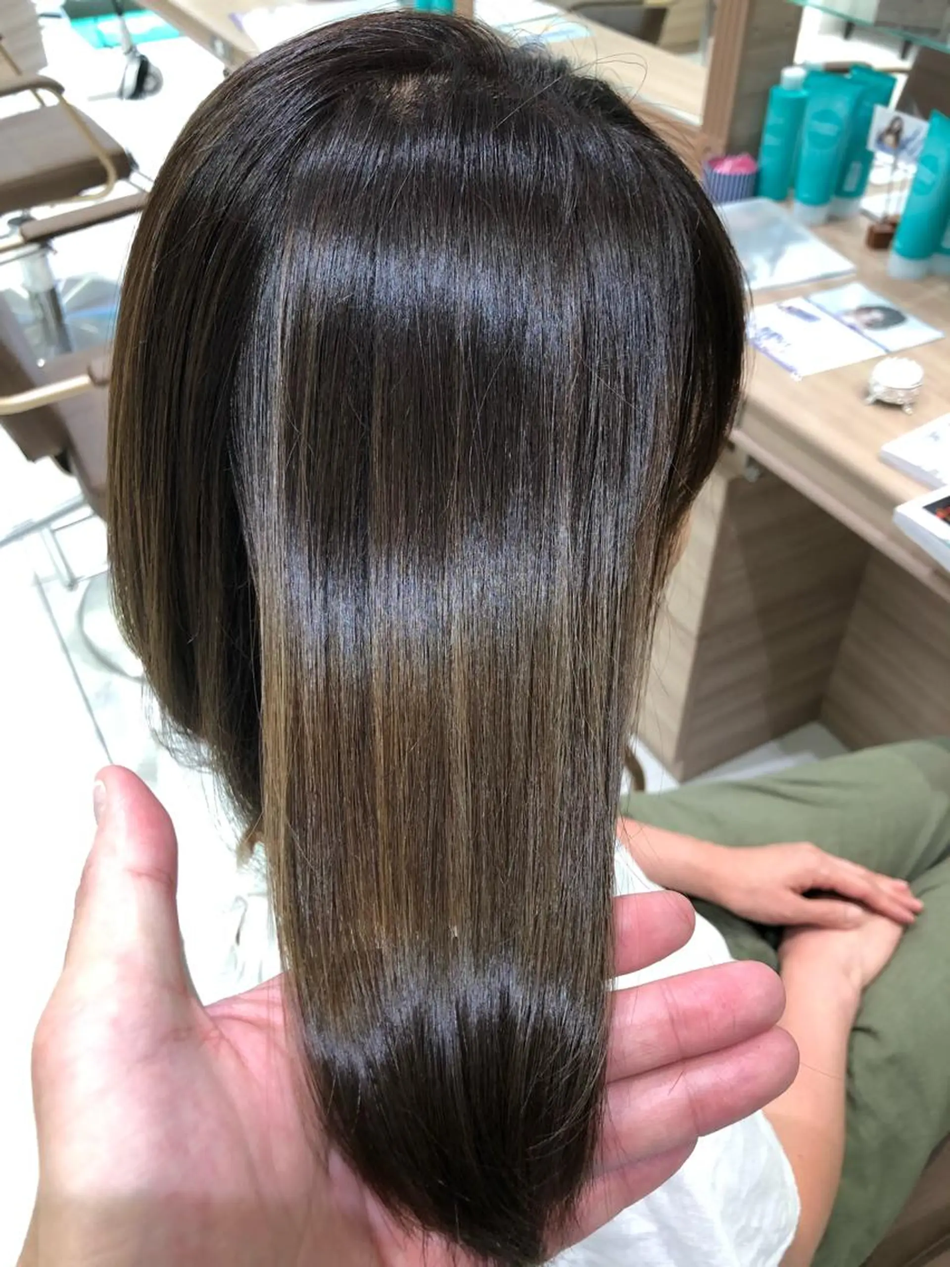 ミディアム カラー 髪質改善 大人女性のショート ・ボブ✂︎沼尻典祥のヘアスタイル