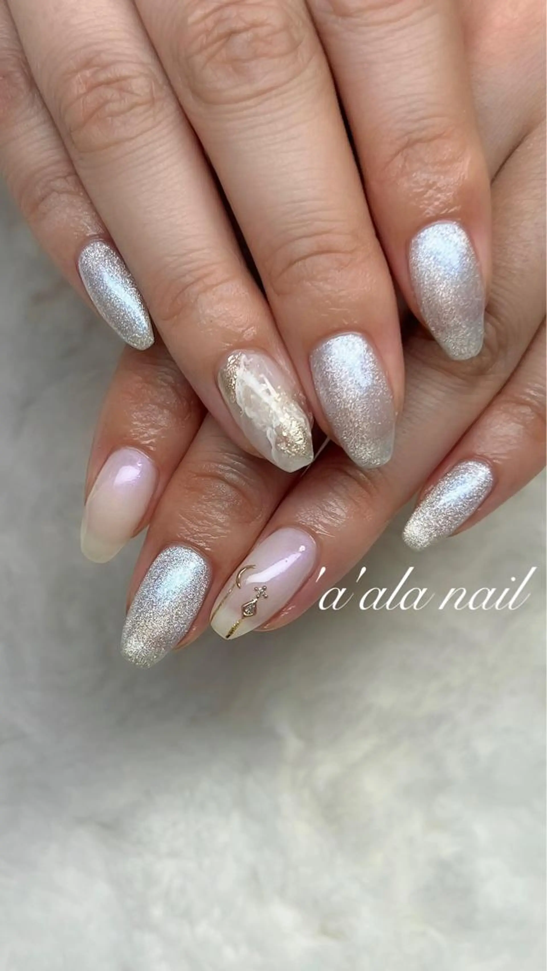 ネイル アートネイル マグネットネイル ワンカラーネイル 'a'ala nailのネイルデザイン