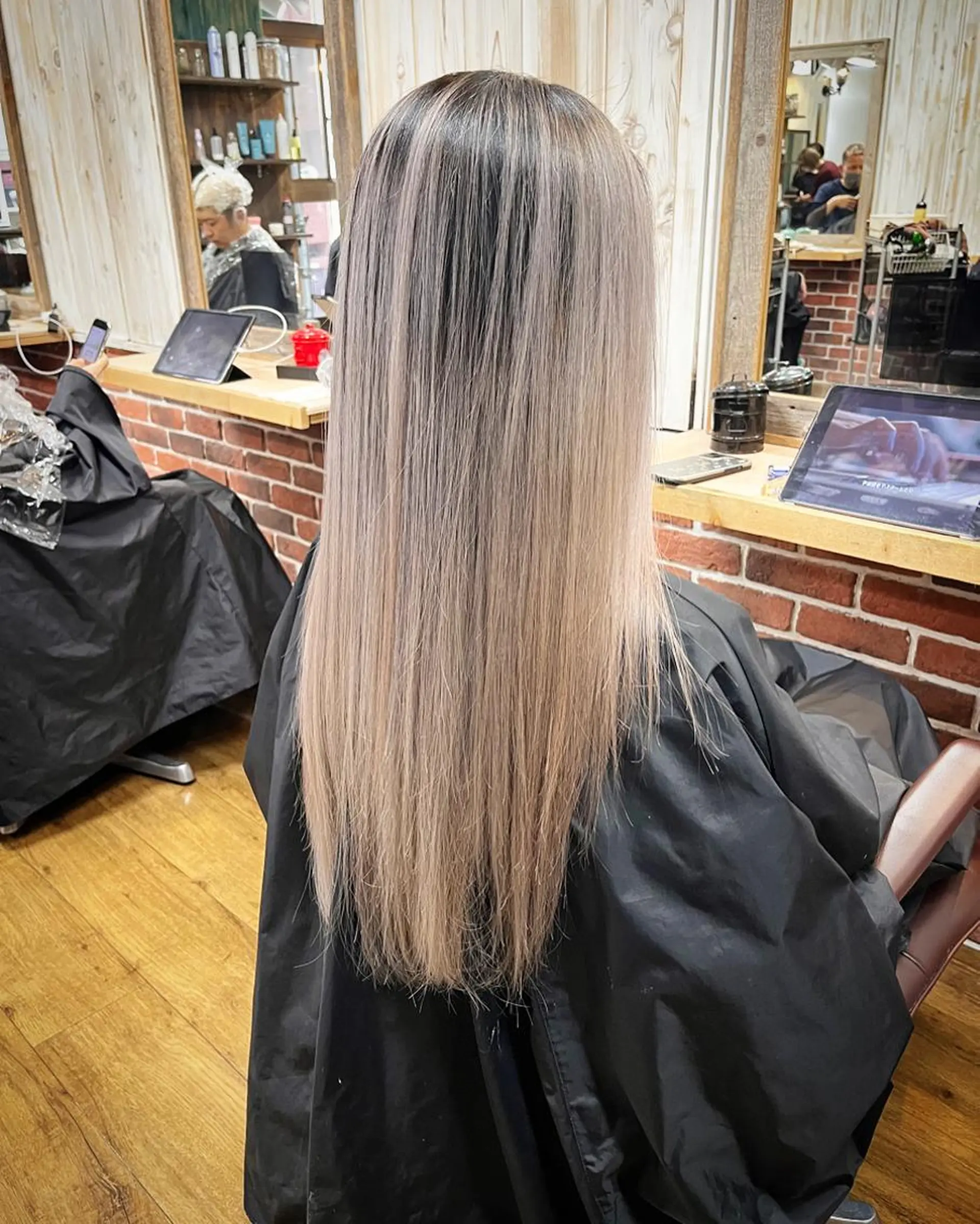 ロング カラー 大久保寿高✨ なりたい色を叶える✨のヘアスタイル