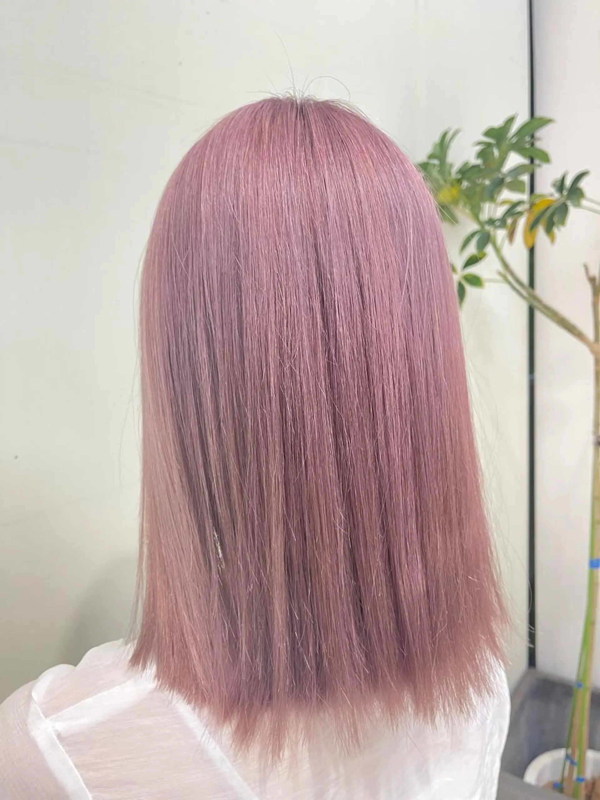 セミロング カラー ラベンダーカラー ピンクカラー ピンクラベンダー ヘアカラー レイヤーの魔術師 𓍼takumi𓍼のヘアスタイル