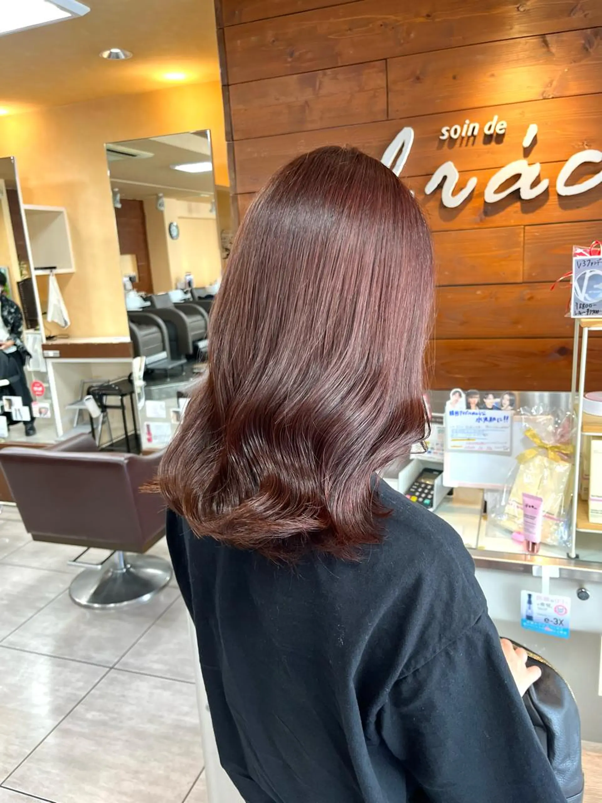 セミロング カラー ヘアアレンジ ブリーチ ブリーチなしカラー インナー×縮毛矯正 ピンクカラー澤井里菜のヘアスタイル