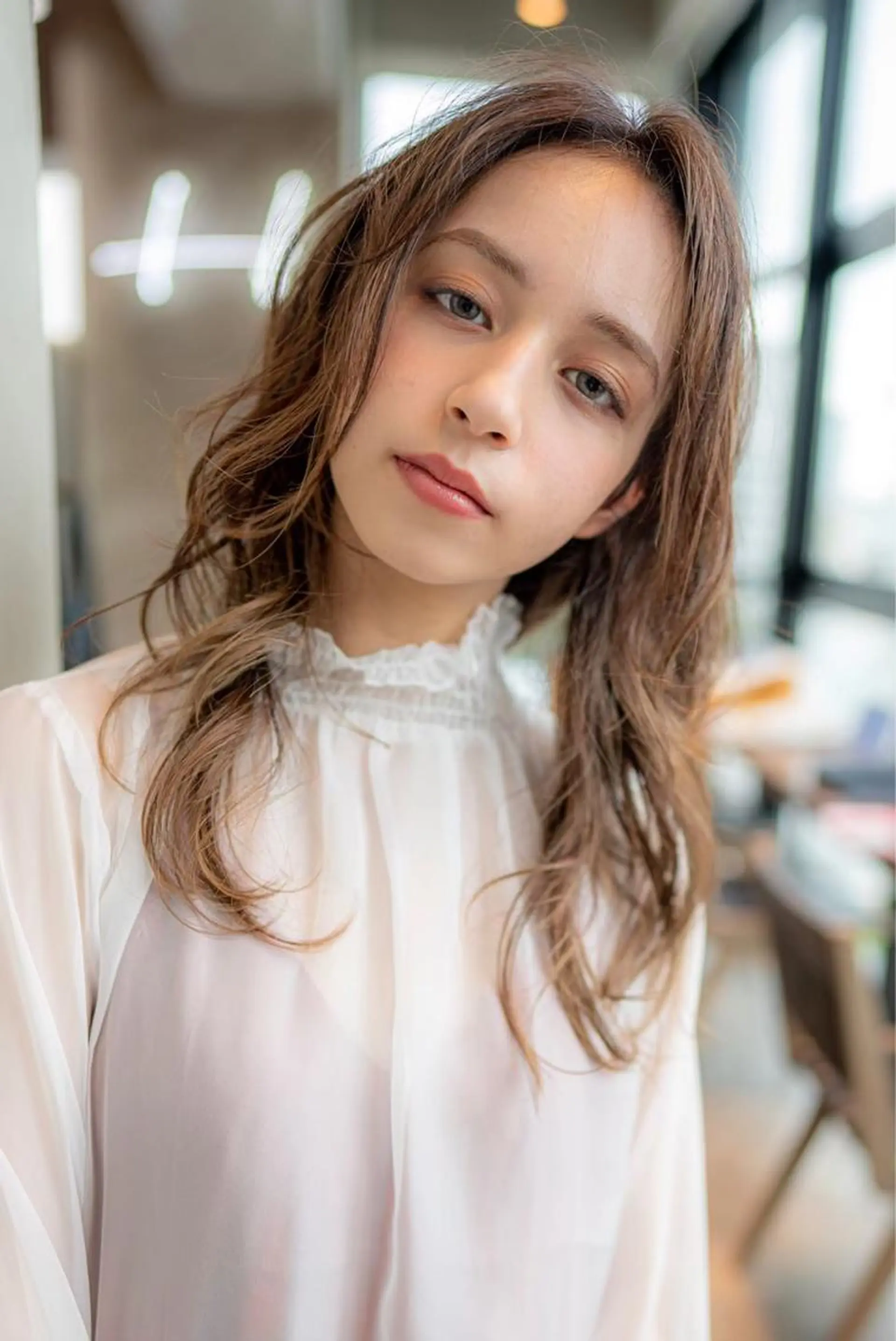 ロング カラー ベージュカラー 10月限定モニター 髪質改善美髪矯正のヘアスタイル