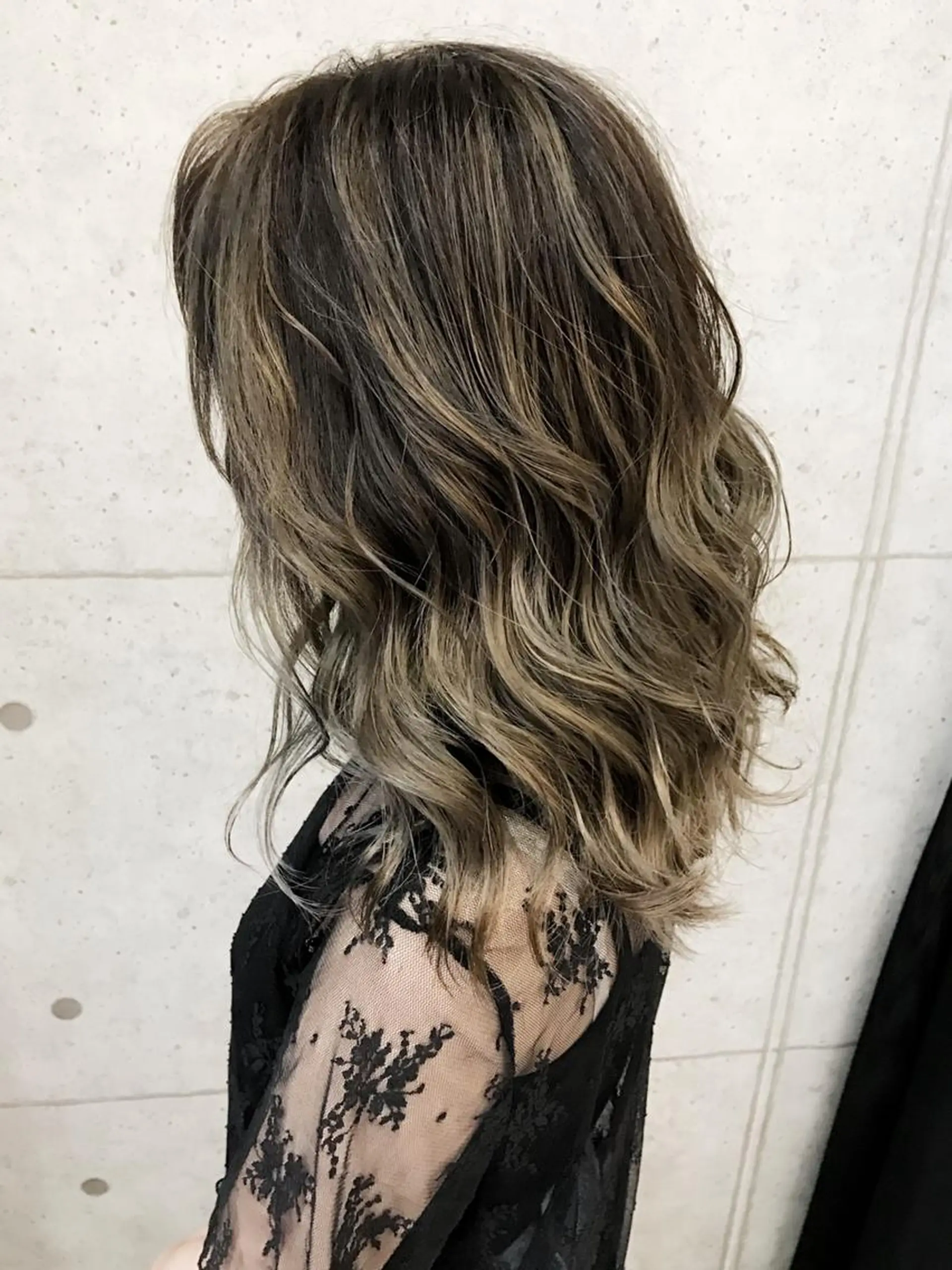カラー バレイヤージュ ブリーチ イルミナカラー 外国人風カラー 💎馴染むエクステ× TOMO💎のヘアスタイル
