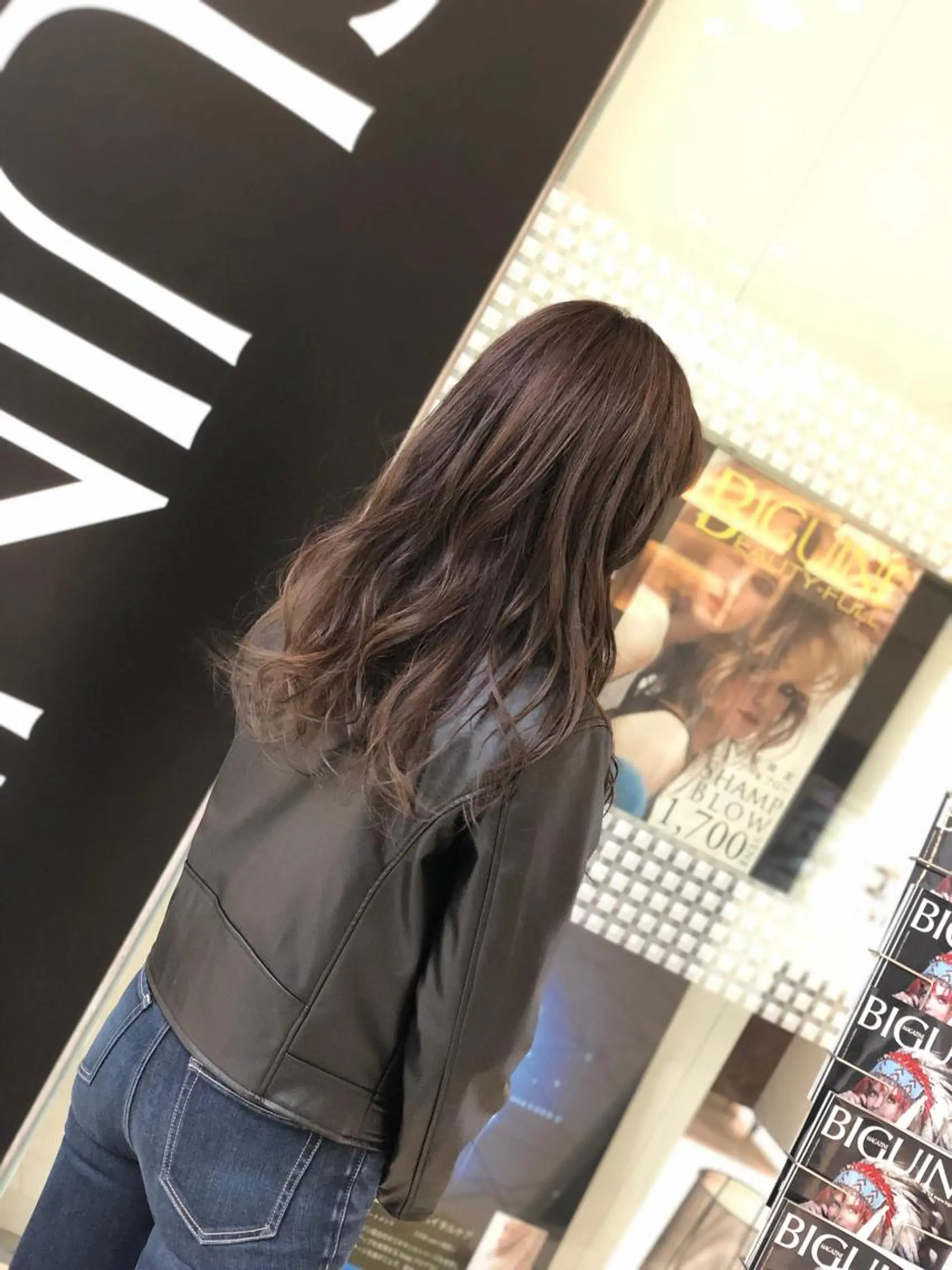 ロング 外国人風カラー フラミューム アカデミーのヘアスタイル
