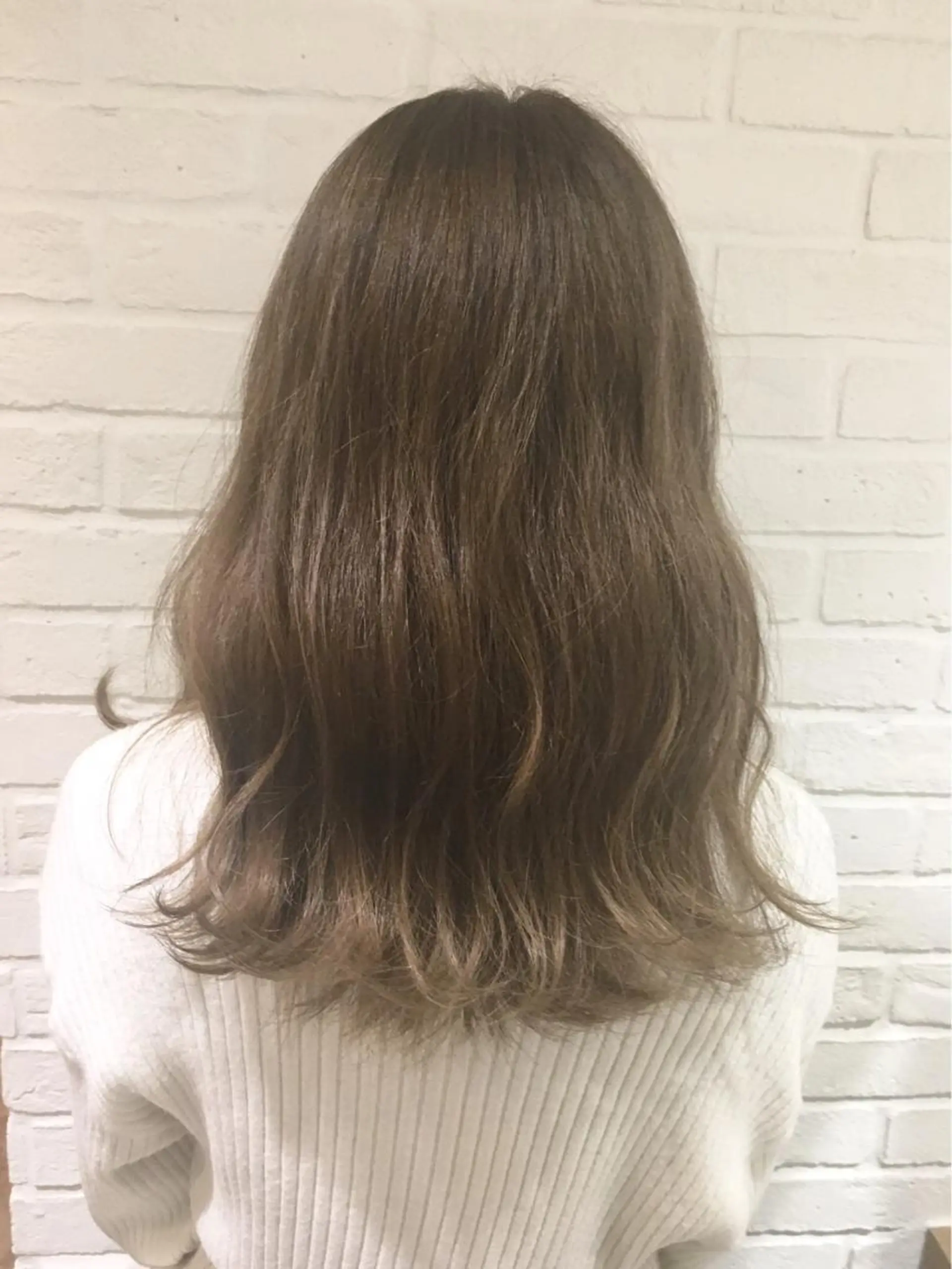 ミディアム ヘアカラー フジサキ ケンのヘアスタイル