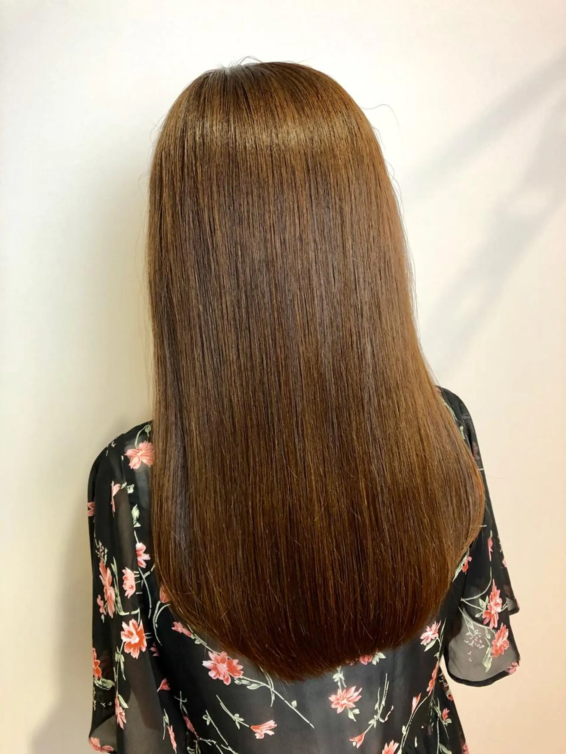 ロング カラー トップ スタイリストのヘアスタイル