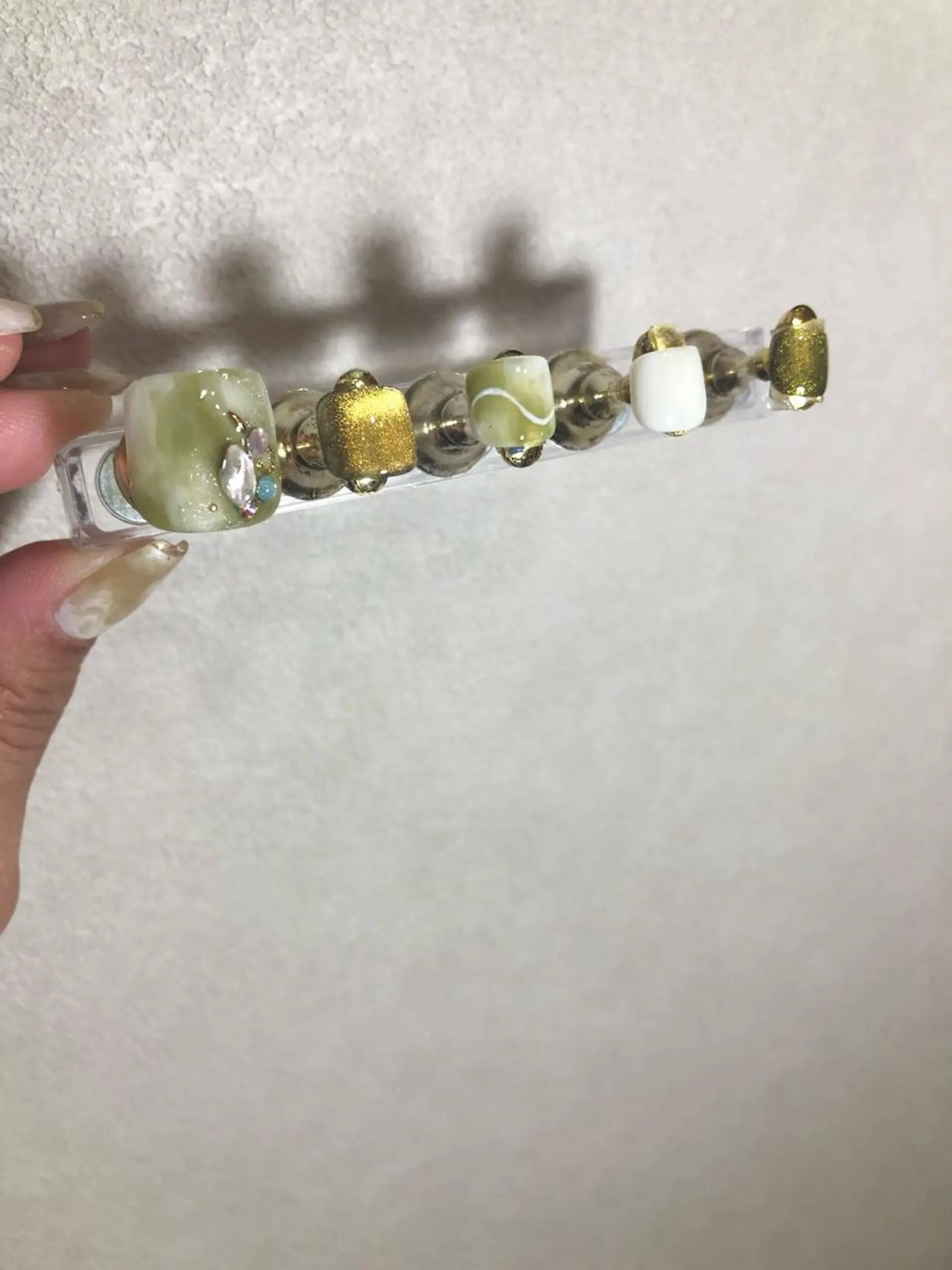 パーマ ヘアアレンジ ネイル マツエク・マツパ クリアネイル マグネットネイル ミラーネイル ニュアンスネイル 春ネイル Adore nailのネイルデザイン