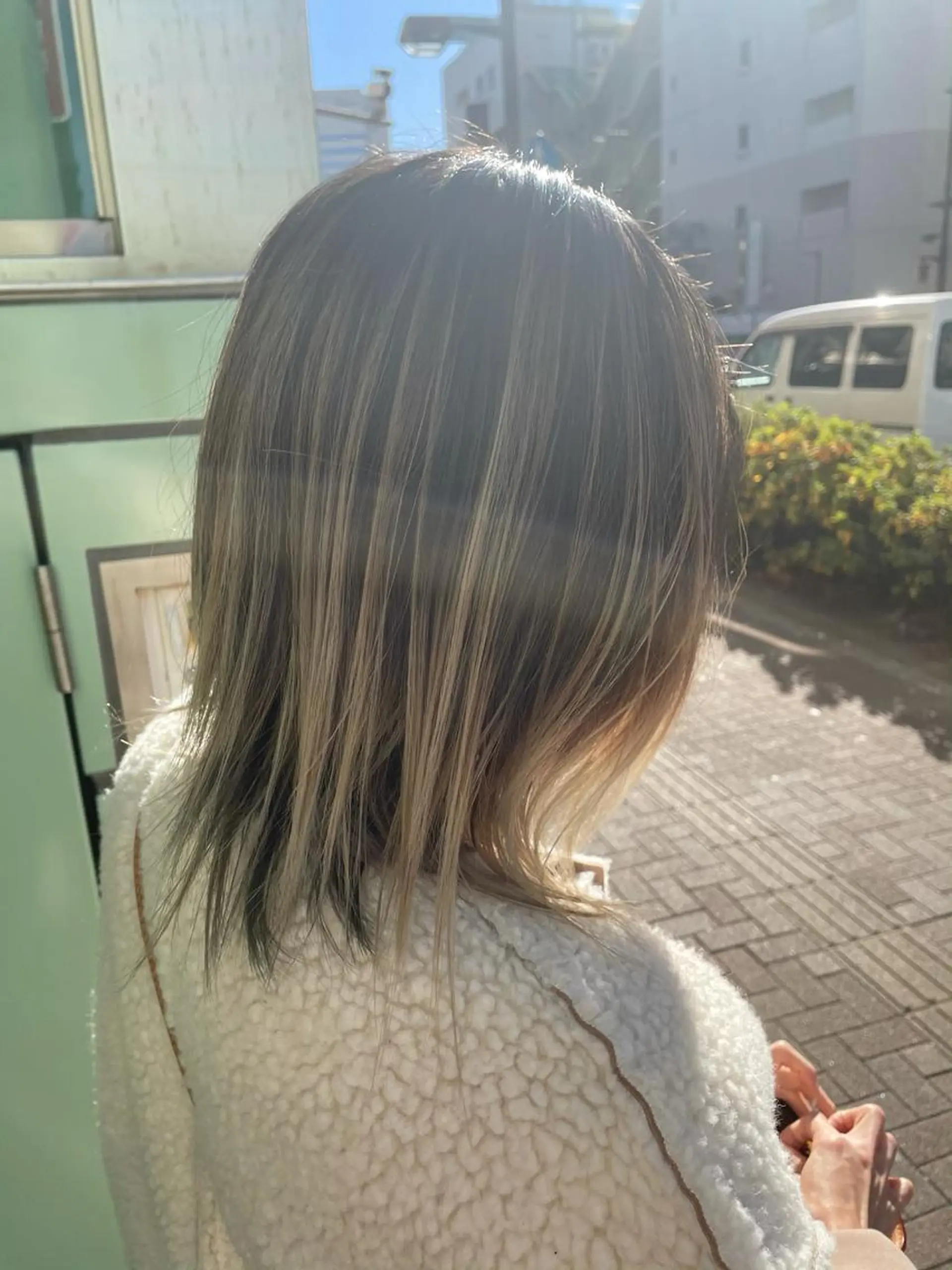 ミディアム カラー バレイヤージュ ベージュカラー ホワイトベージュ レイヤーカット カット ヘアカラー トリートメント La fith 店長 城谷颯人のヘアスタイル