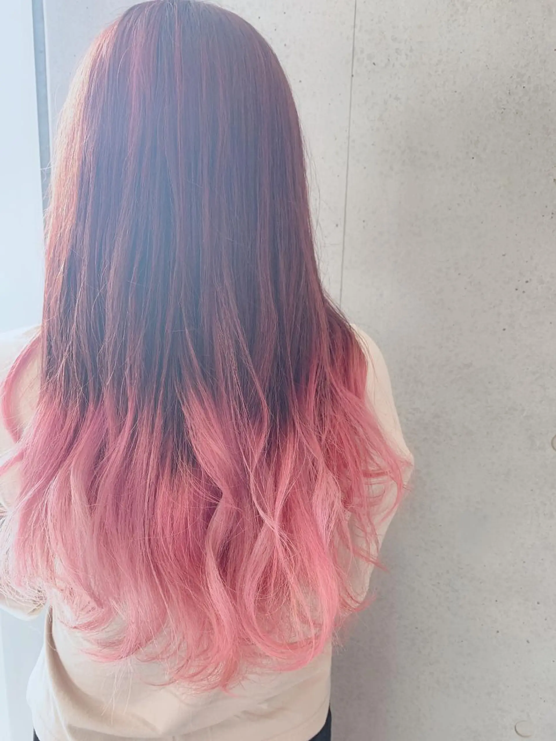 ロング カラー ブリーチ グラデーションカラー ピンクカラー 髪質改善/縮毛矯正 ツヤ髪🩷さつきのヘアスタイル