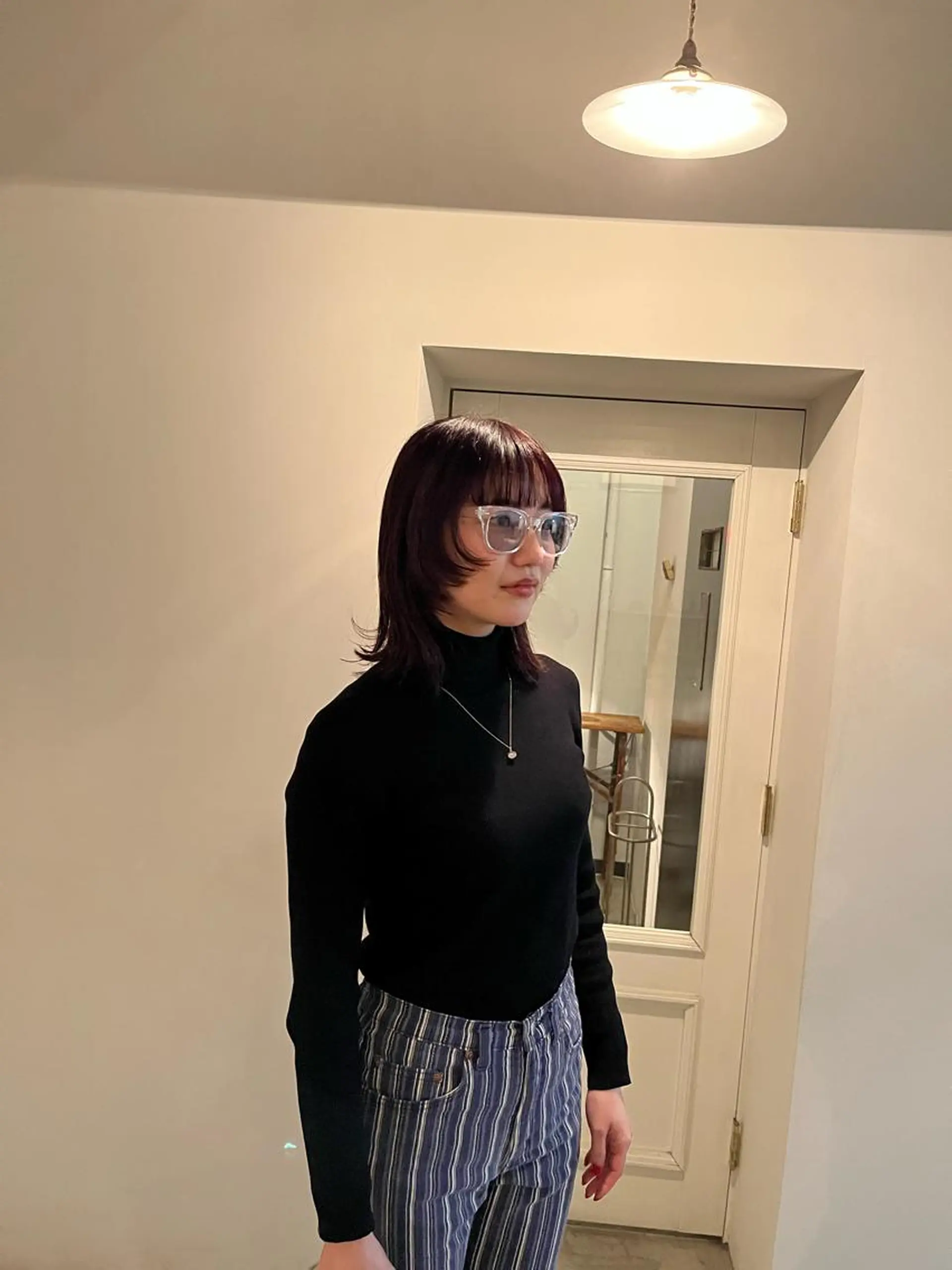 ミディアム カラー ボルドーカラー ウルフカット 前川 華恋 / room3のヘアスタイル