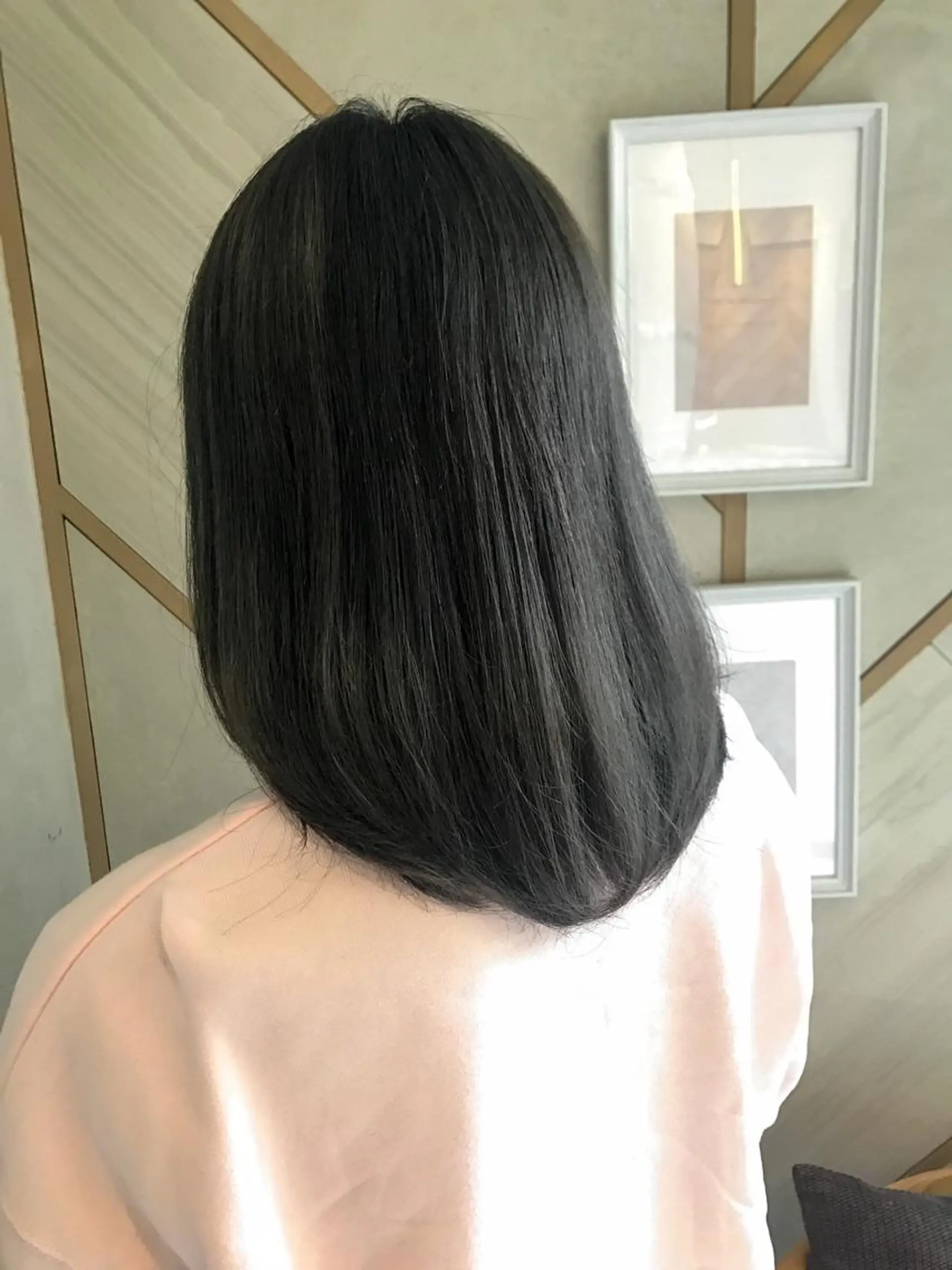 ミディアム アッシュ 大月 優汰のヘアスタイル