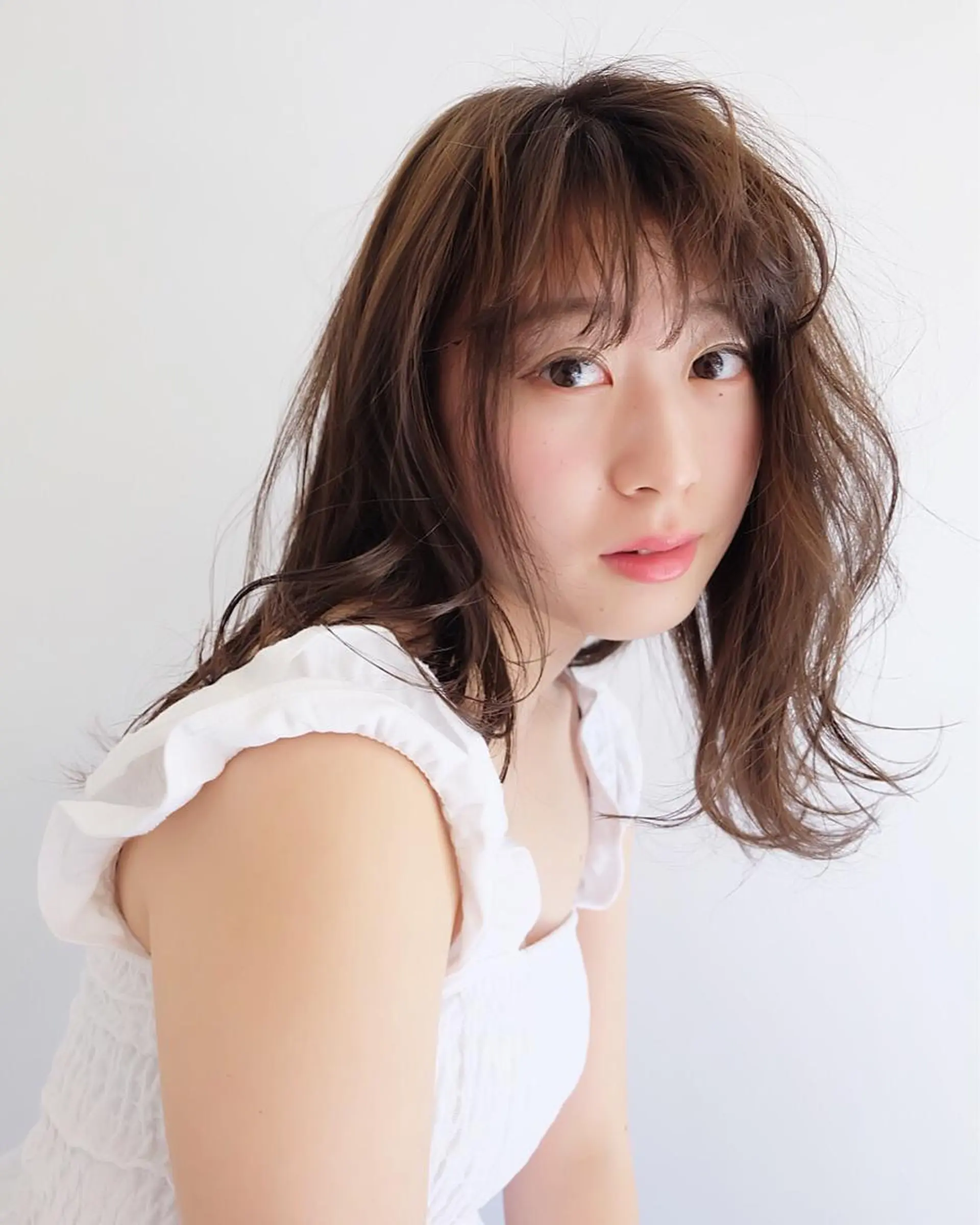 ミディアム カラー パーマ ヘアアレンジ レイヤー/ラベンダー オージュア/枝元唯のヘアスタイル