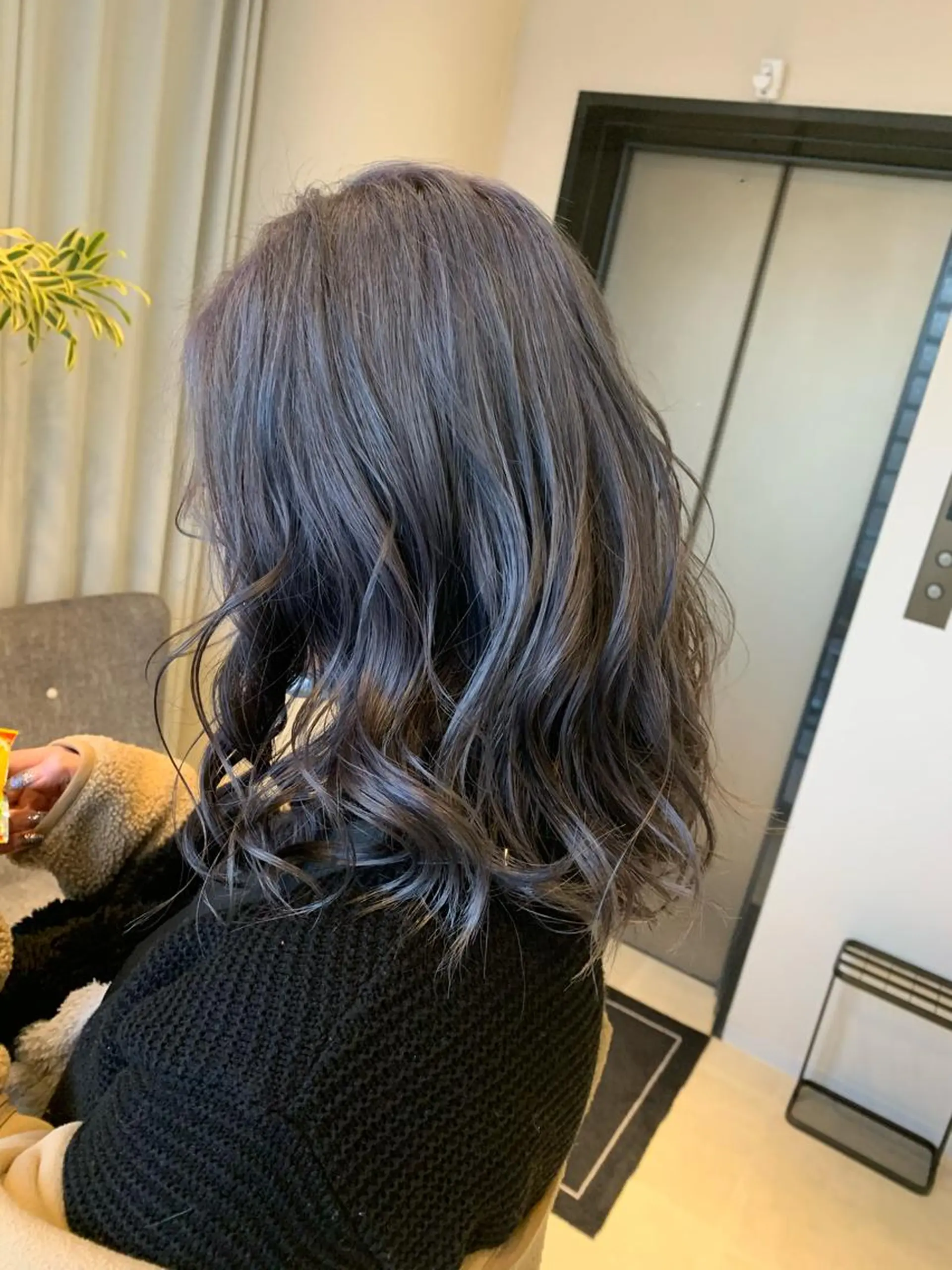 ミディアム カラー 透明感カラー イルミナカラー カット パーマ ヘッドスパ モデルさん募集中IT byALBUM八王子のヘアスタイル