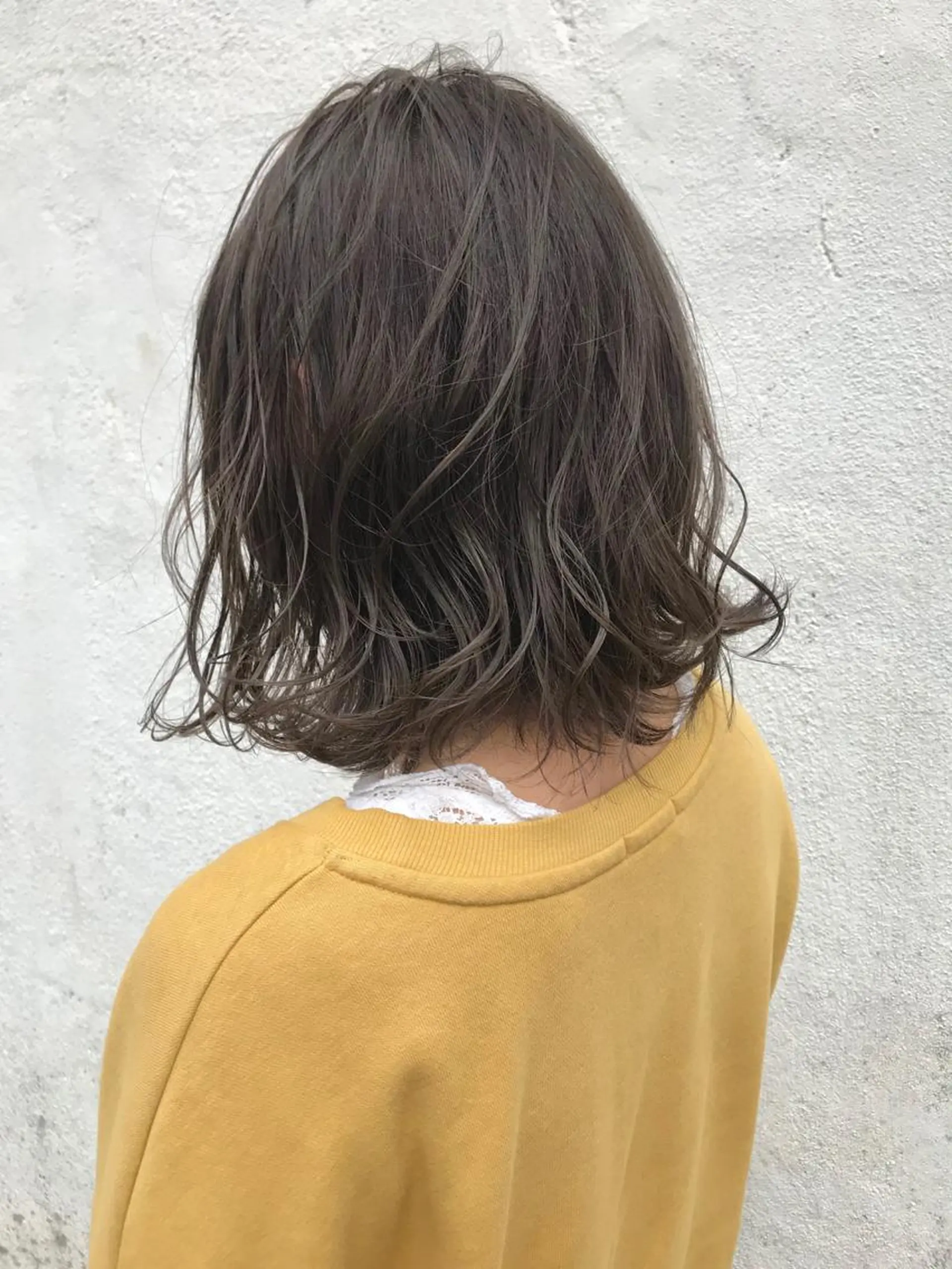 ミディアム カラー ヘアアレンジ カット ヘアカラー トリートメント 佐藤 魁人のヘアスタイル