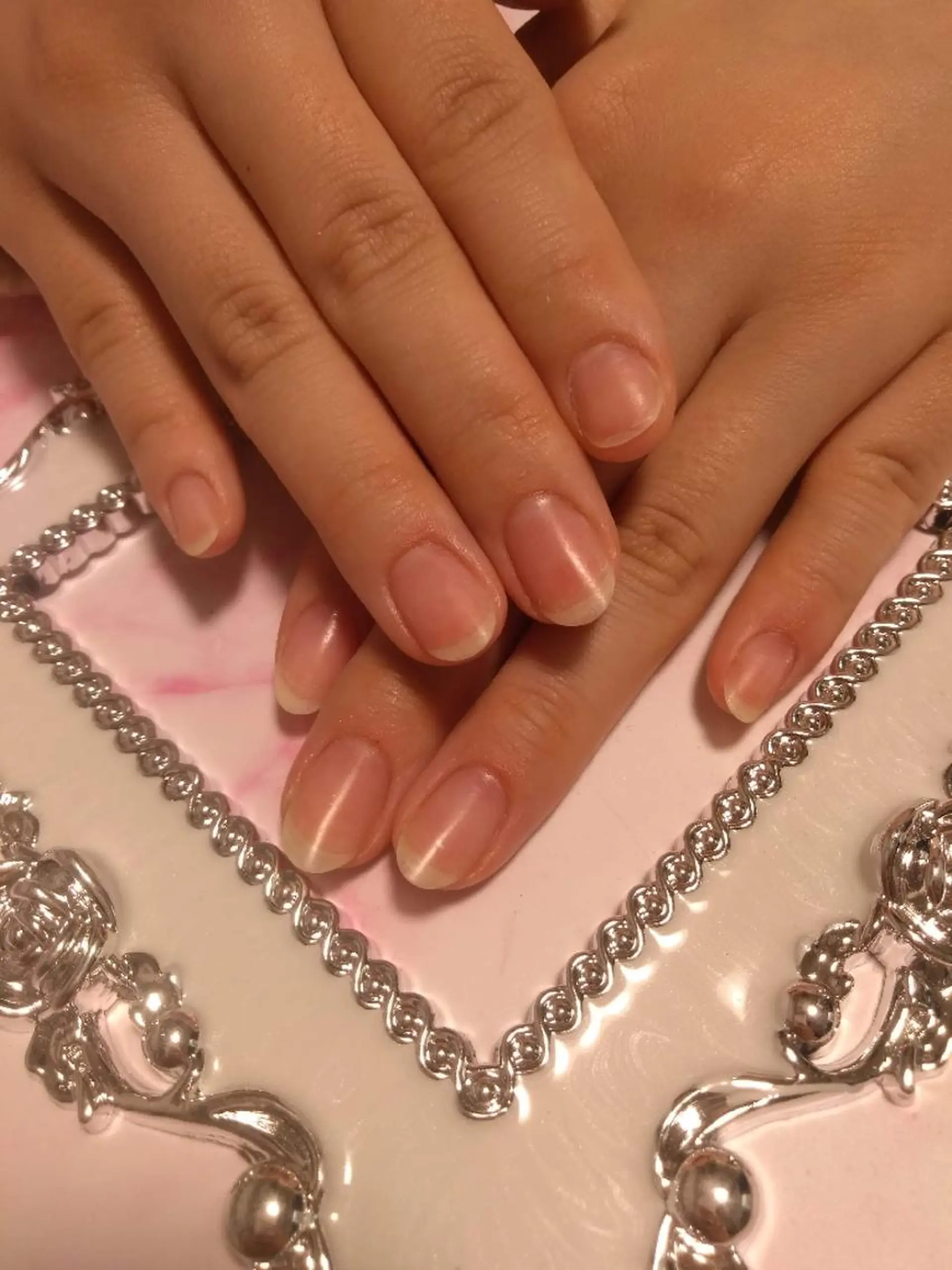 ネイル エステとネイル ローズコンフォートのネイルデザイン