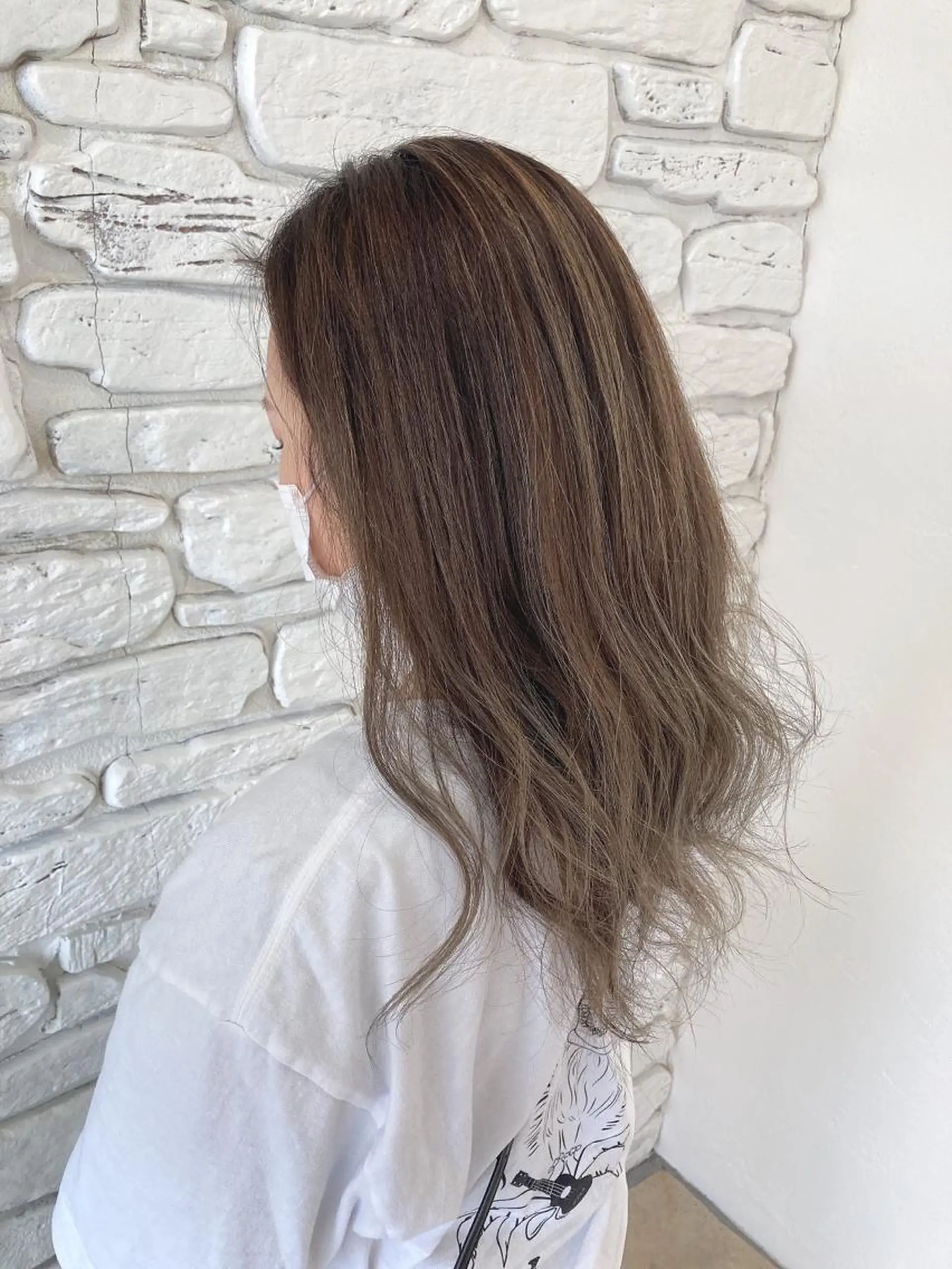 セミロング 浅岡 のどかのヘアスタイル