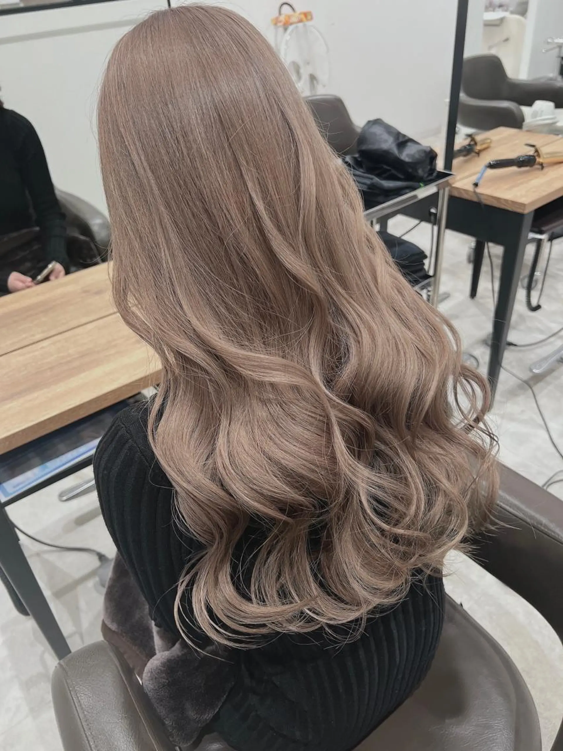 ロング カット ヘアカラー 浅井 大雅のヘアスタイル