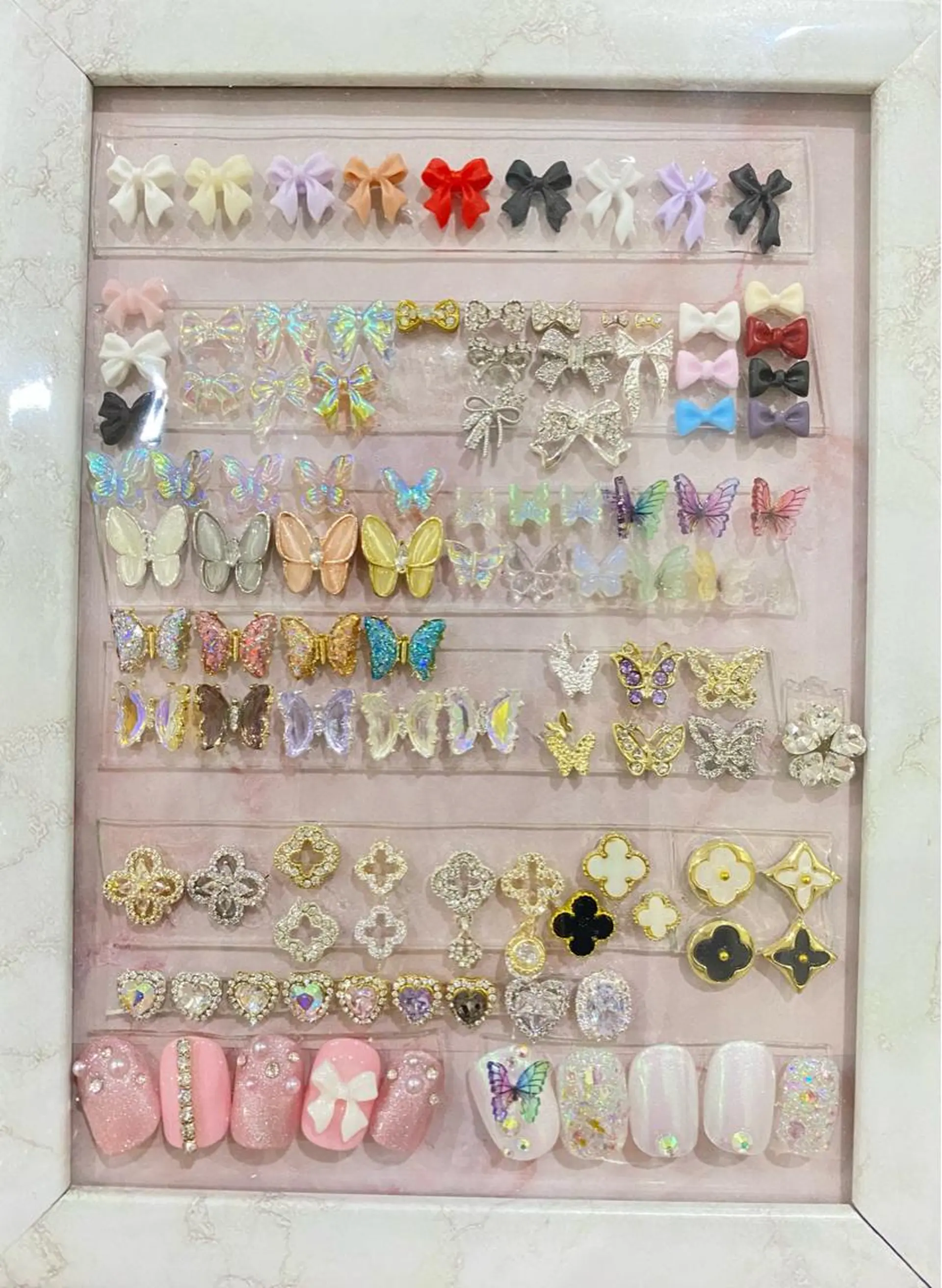 ネイル マツエク・マツパ アイブロウ ハンドネイル Nail&eye Belire 新宿のネイルデザイン