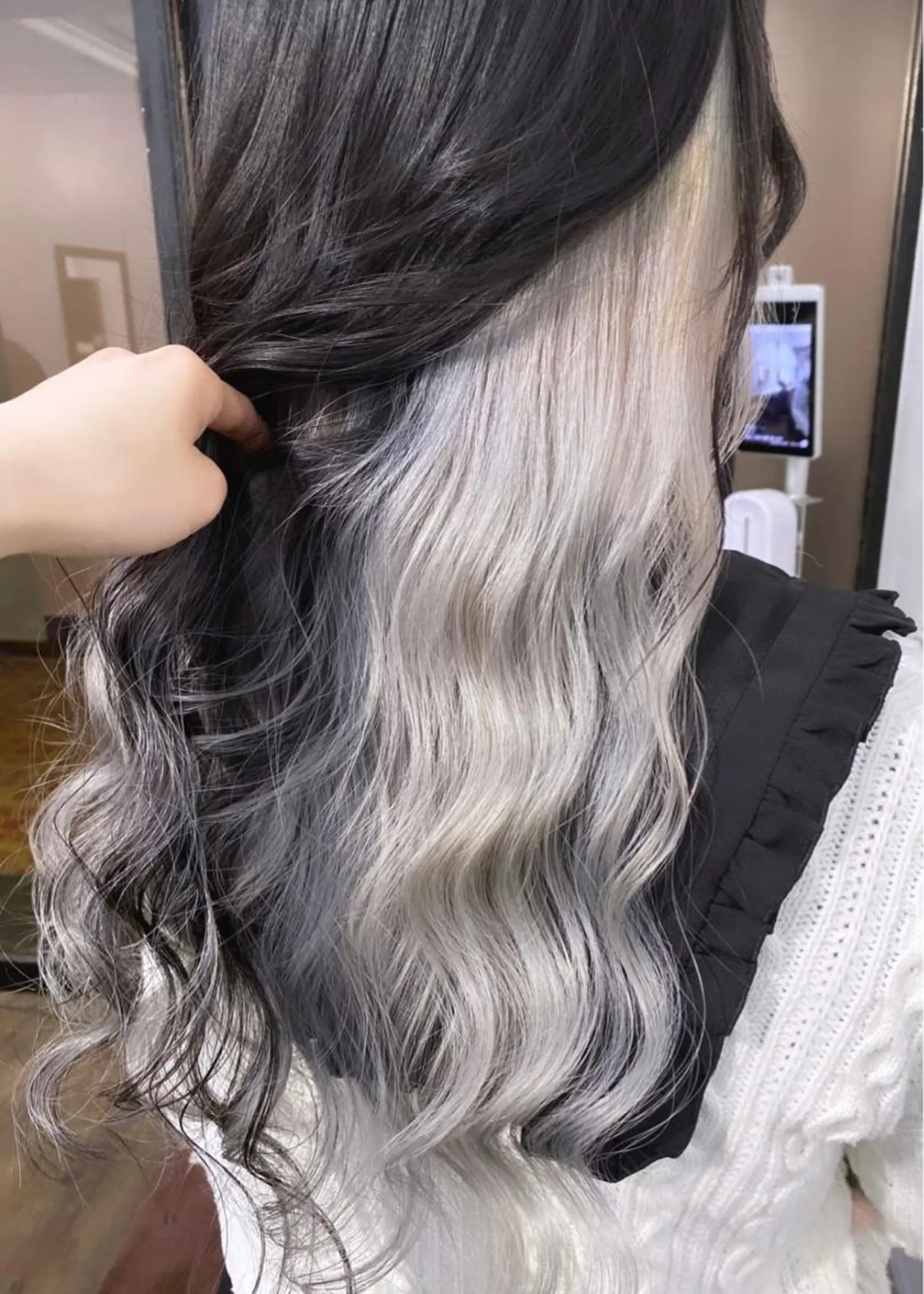 ロング カラー ブリーチ ケアブリーチ ヘアカラー 🧠U-topia 西村彩🧠のヘアスタイル