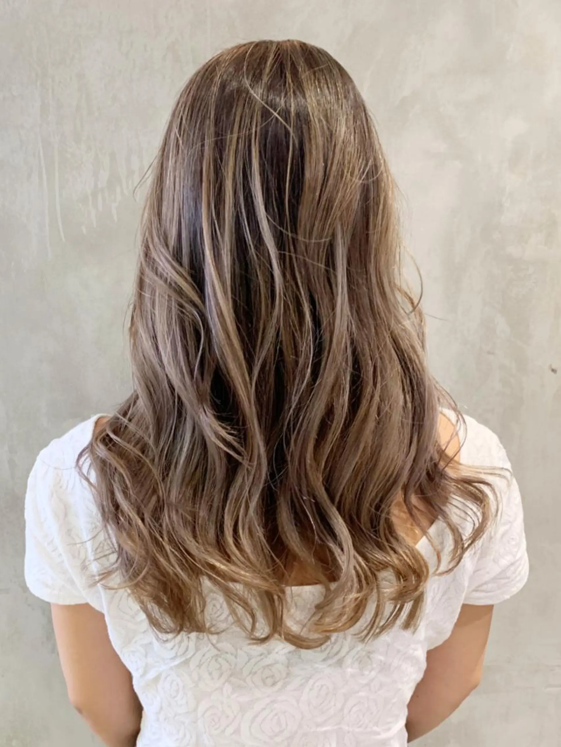 ロング カラー パーマ ヘアアレンジ バレイヤージュ レイヤーカット ITbyALBUM 中野店のヘアスタイル