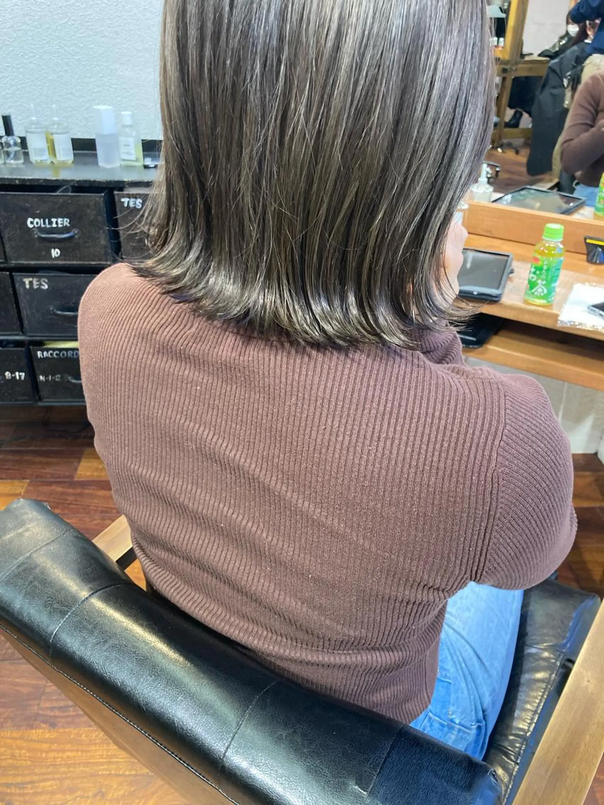 ミディアム カラー ブリーチ 透明感カラー グレージュ 小木曽智美 /ボブ/ショートのヘアスタイル