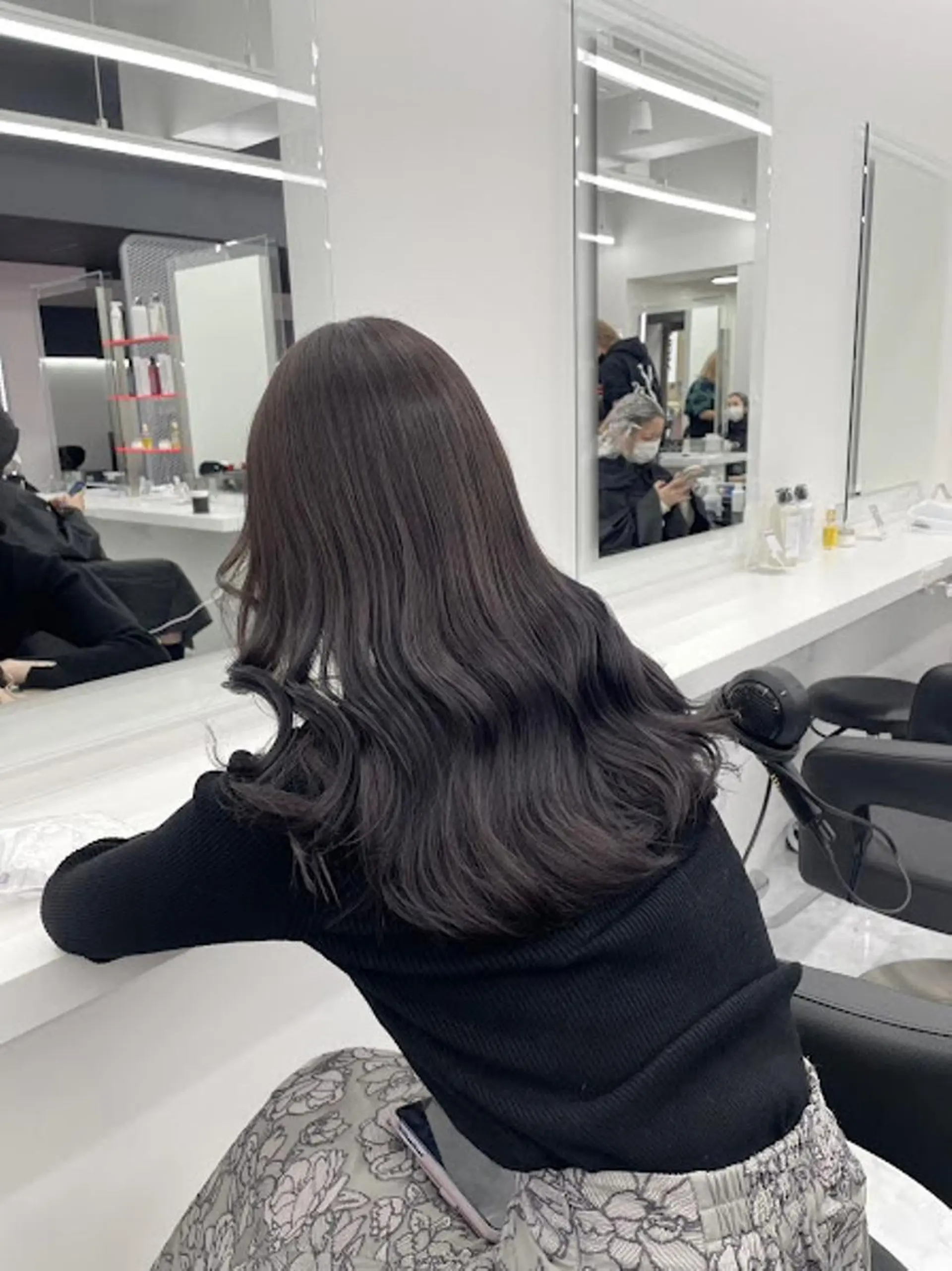 カラー 🪞SHE池袋 Official🪞のヘアスタイル