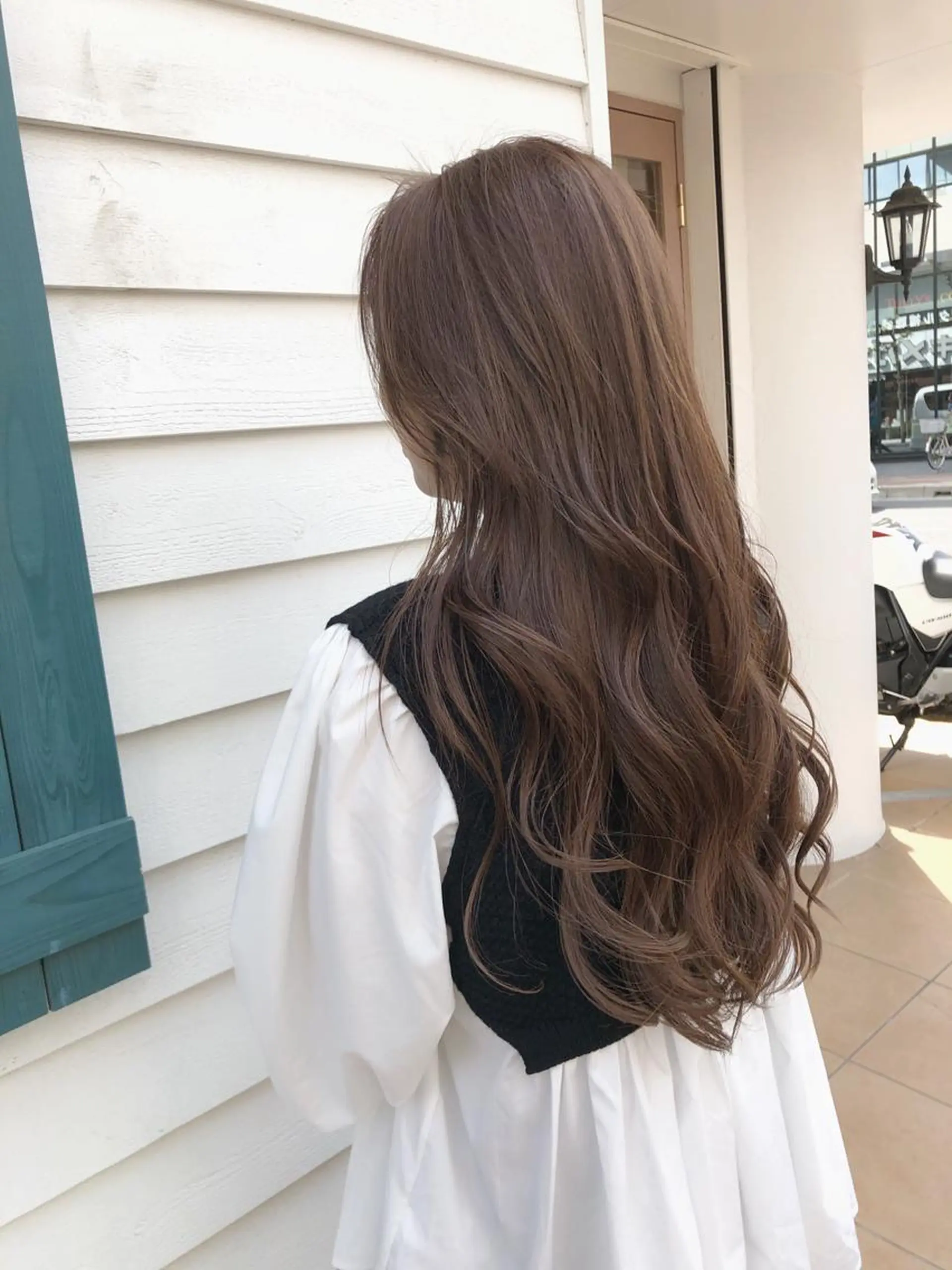 ロング カラー ベージュカラー ヌーディベージュ ヘアカラー トリートメント 山崎 俊介のヘアスタイル