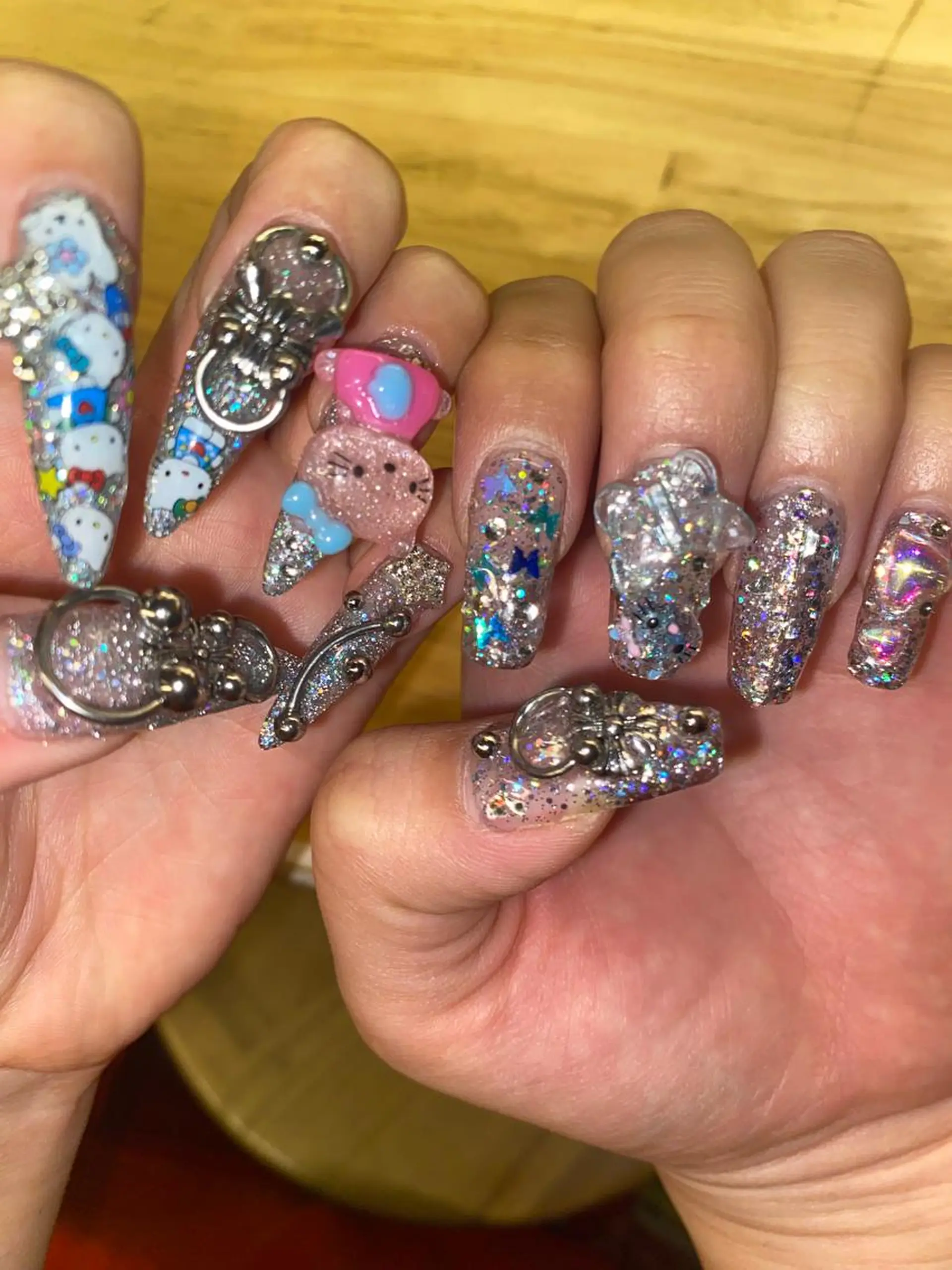 ネイル en　nail 池袋店所属・個性派🌺推しネイル 💅💞hota🐇のネイルデザイン