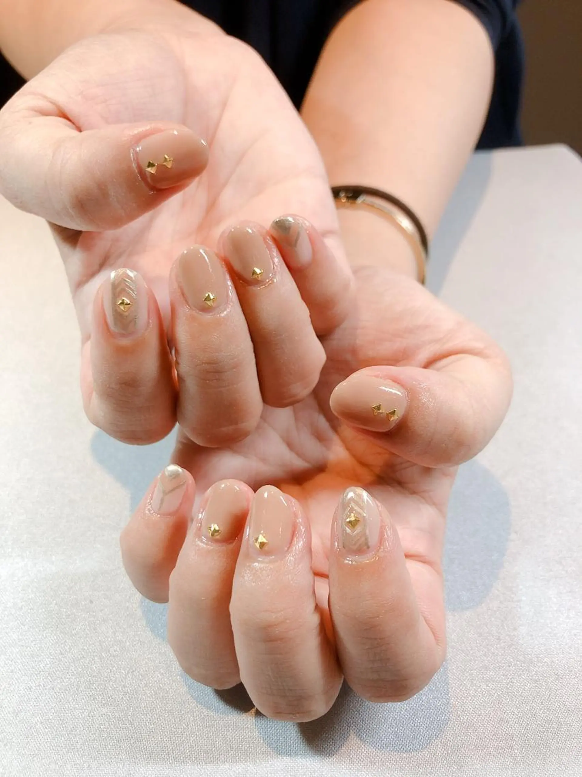 ネイル iiloo aromaworksのネイルデザイン