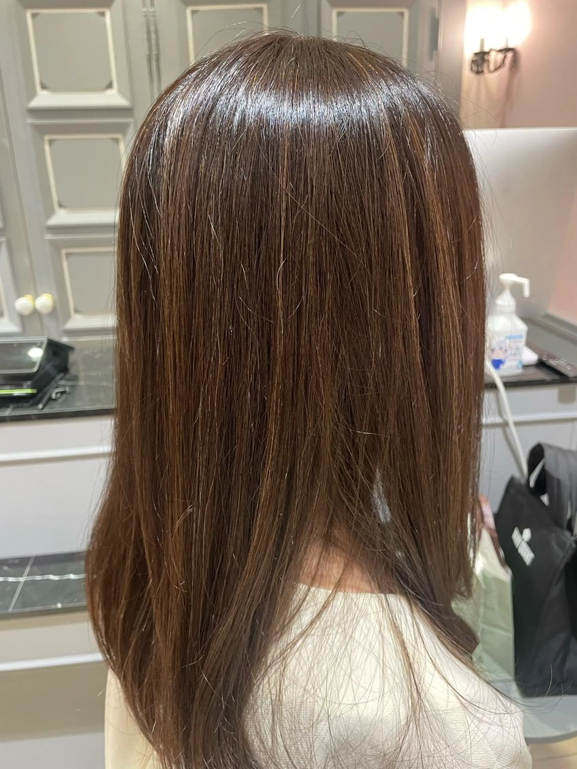 セミロング ハイライト カットモデル ヨネダのヘアスタイル