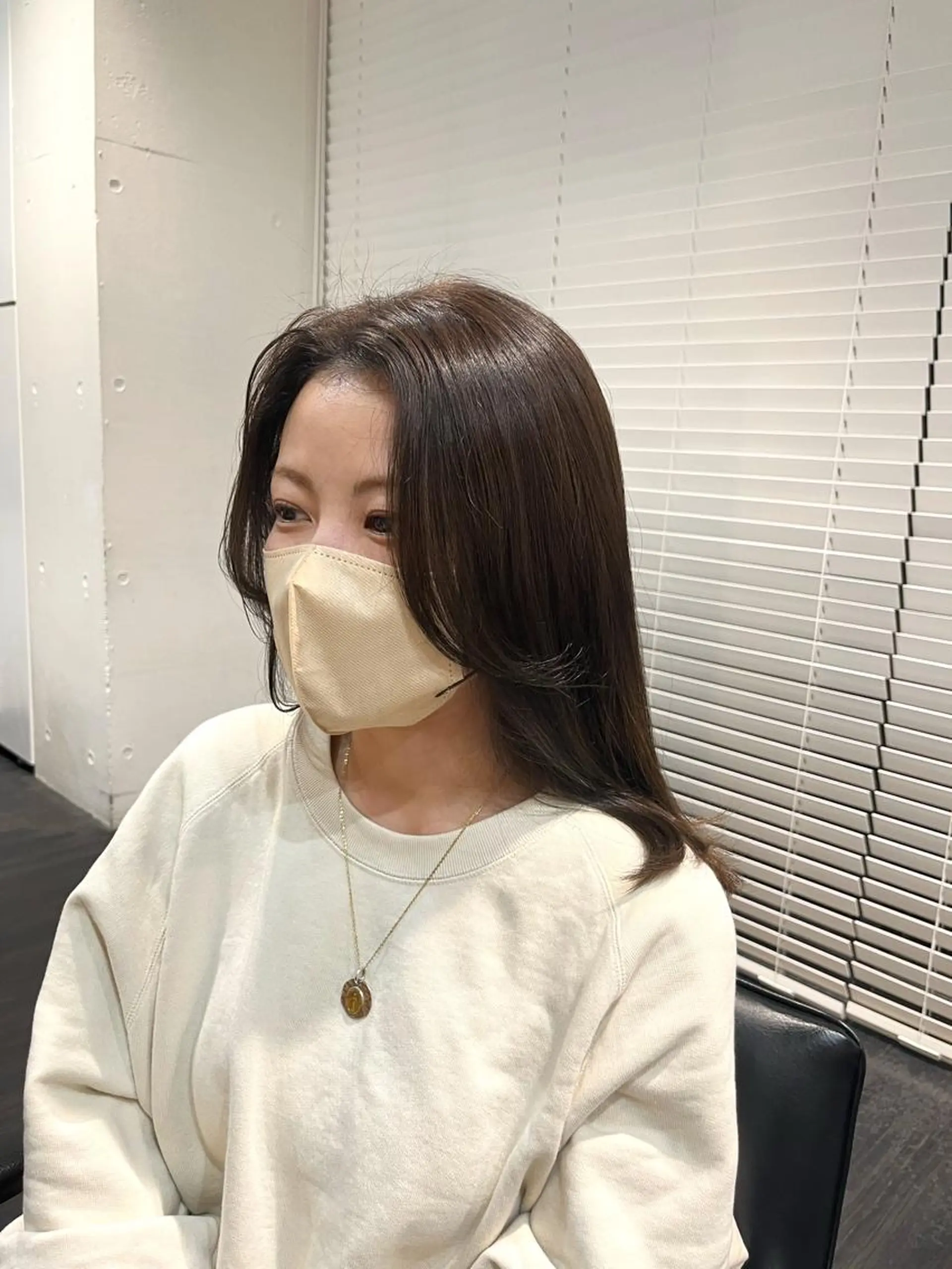 ミディアム カラー ブラウンカラー 透明感カラー ダークブラウン 細田 碧のヘアスタイル