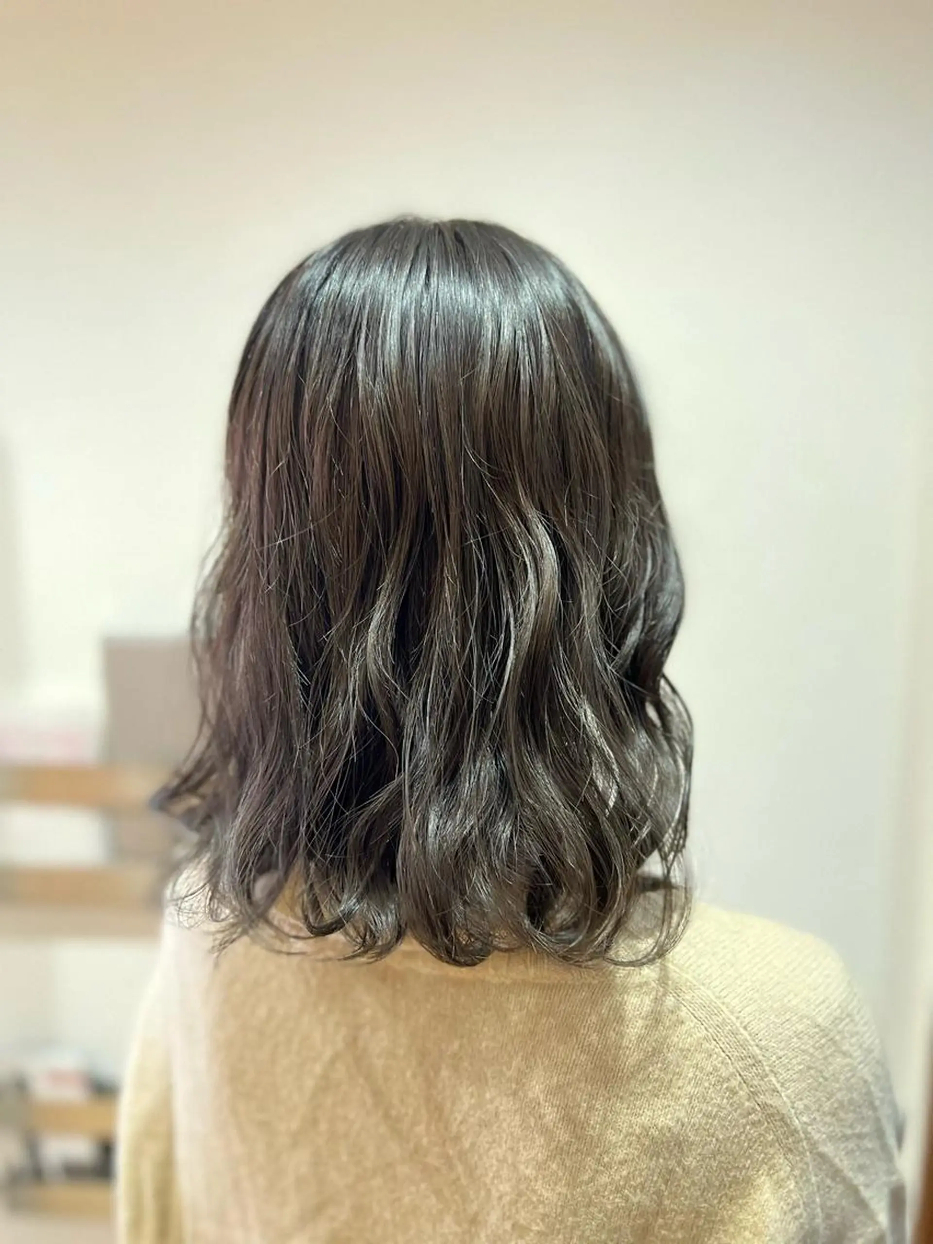 ミディアム カラー 蓮見  友里のヘアスタイル