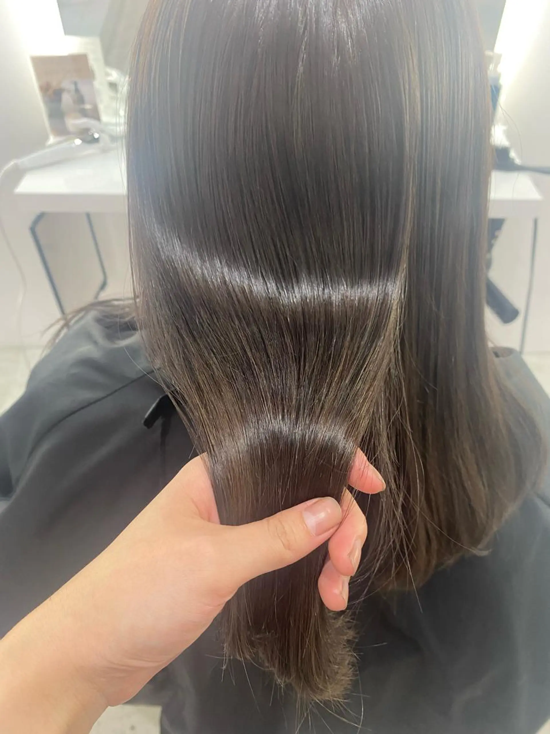 セミロング aoi ♡グレージュ ・ベージュカラーのヘアスタイル