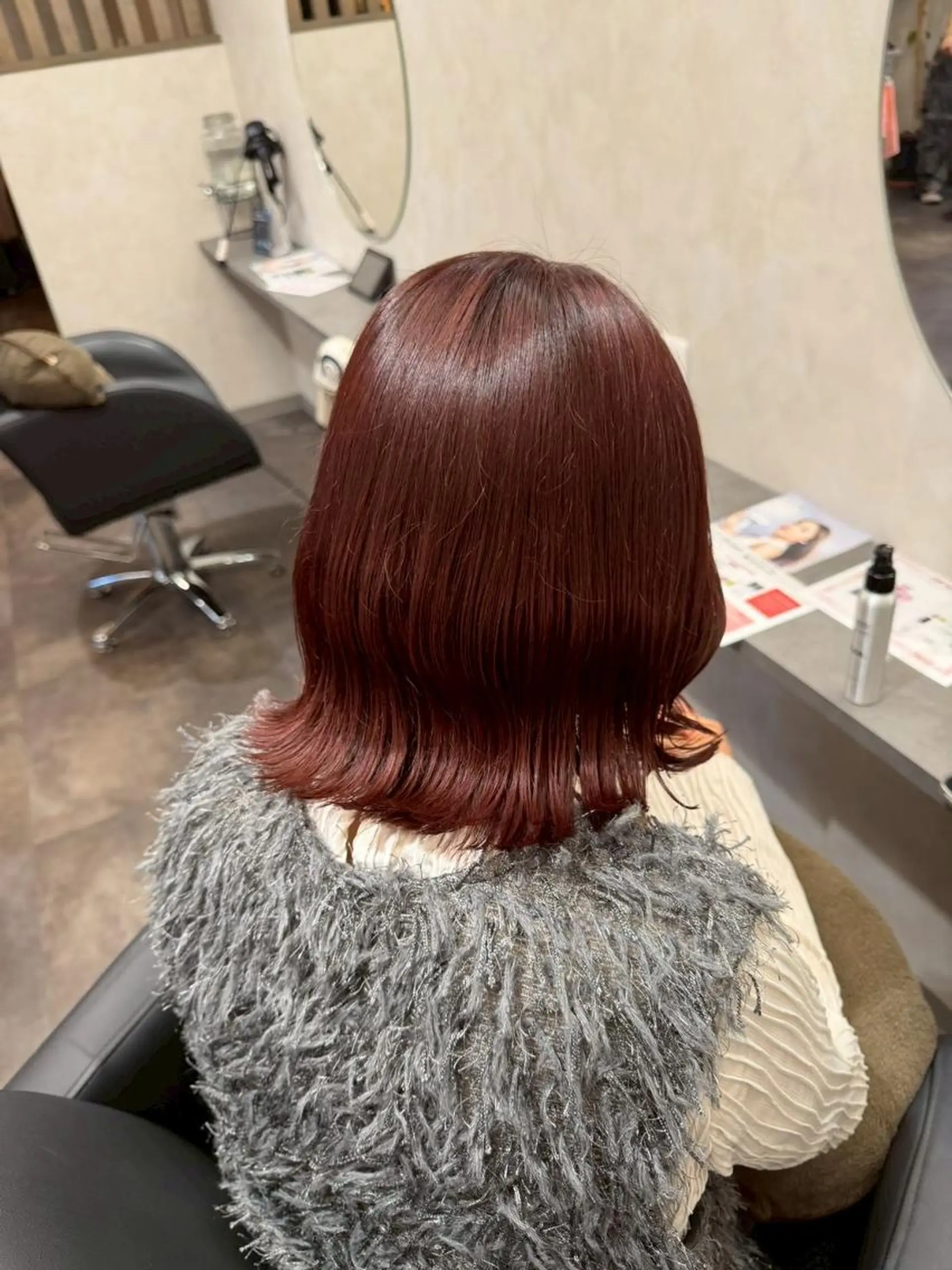 ミディアム カラー 谷岡 沙也佳のヘアスタイル