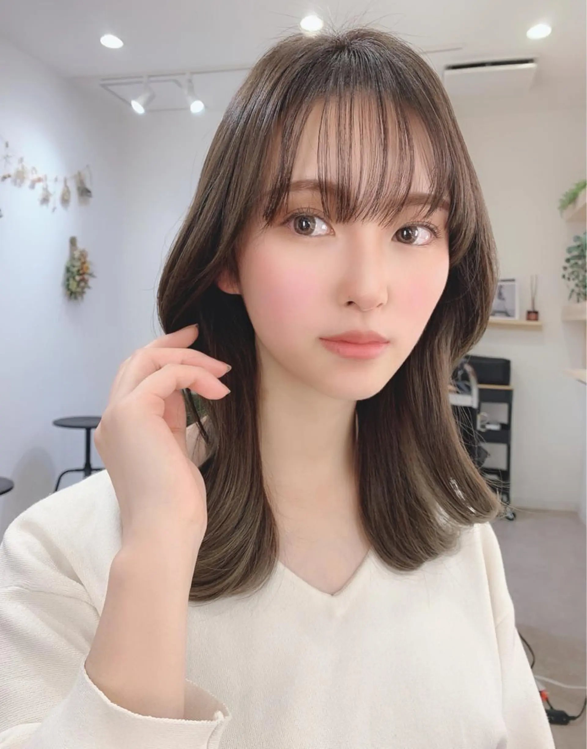 ミディアム くびれヘア 韓国風ヘア カット トリートメント 小田裕也 チャンモリパーマのヘアスタイル