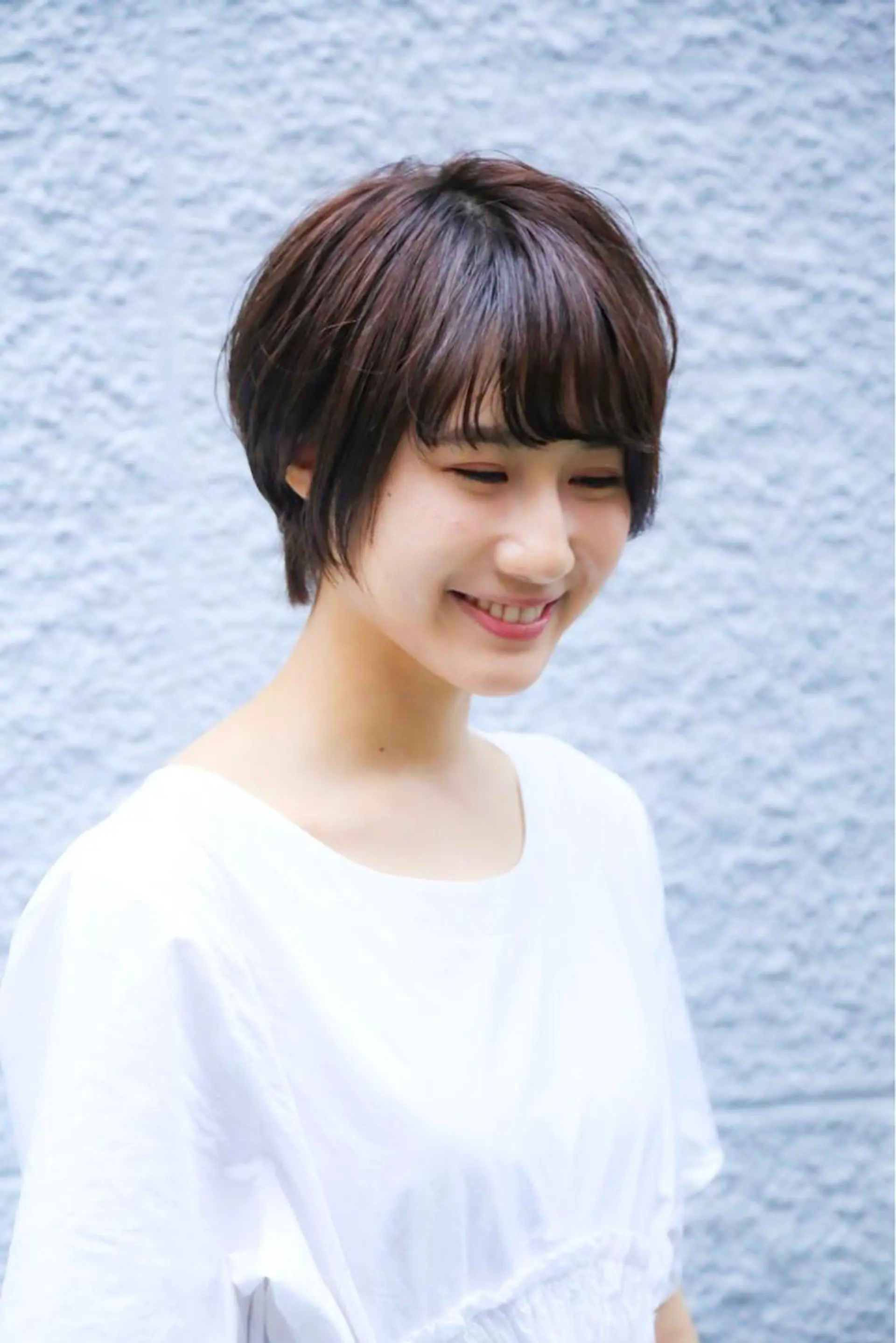 ショート TAI透明カラー 柔らかい縮毛矯正のヘアスタイル