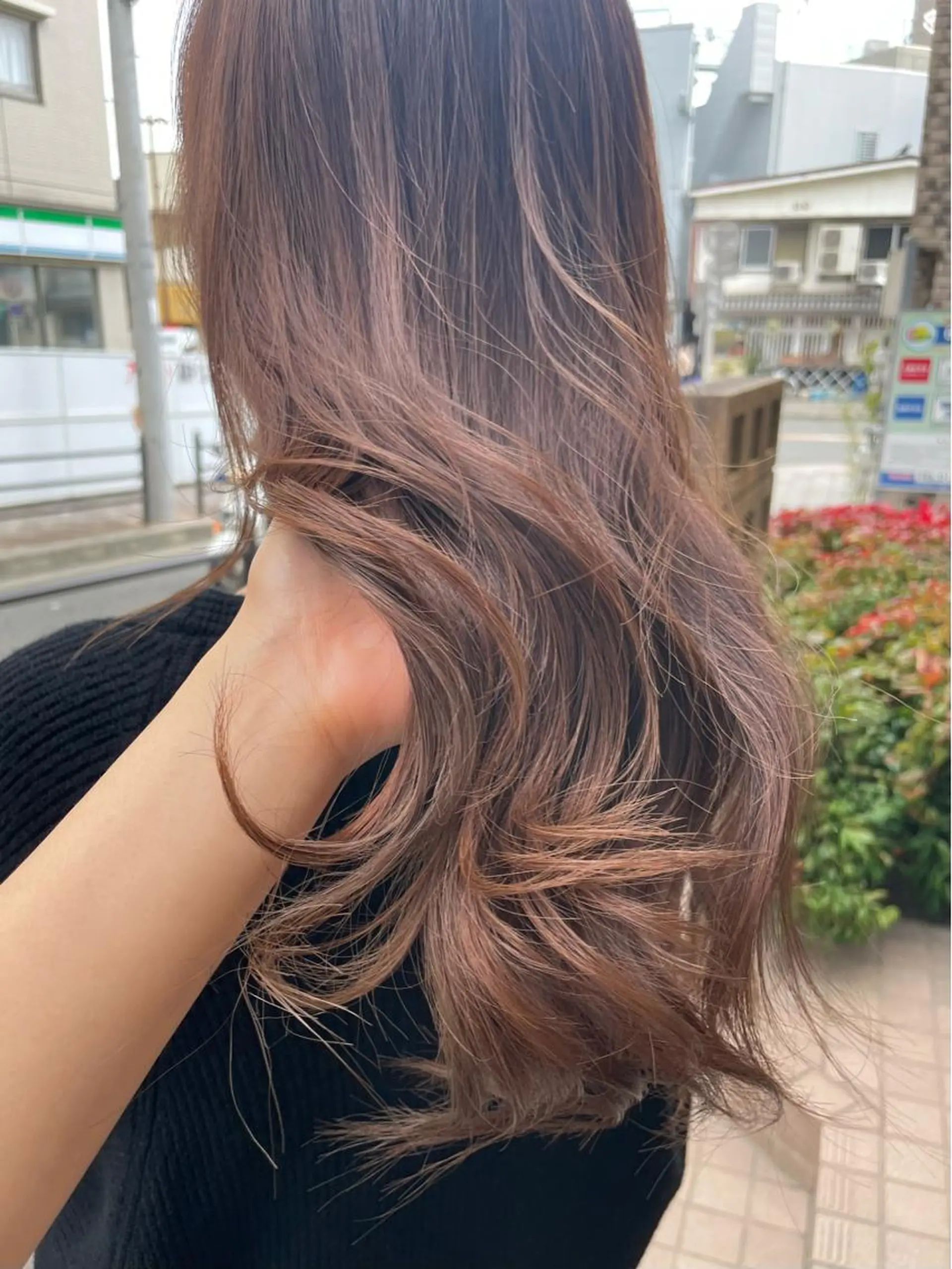 ロング カラー 【aini天王寺】 𝐚𝐢𝐫𝐢✂︎のヘアスタイル