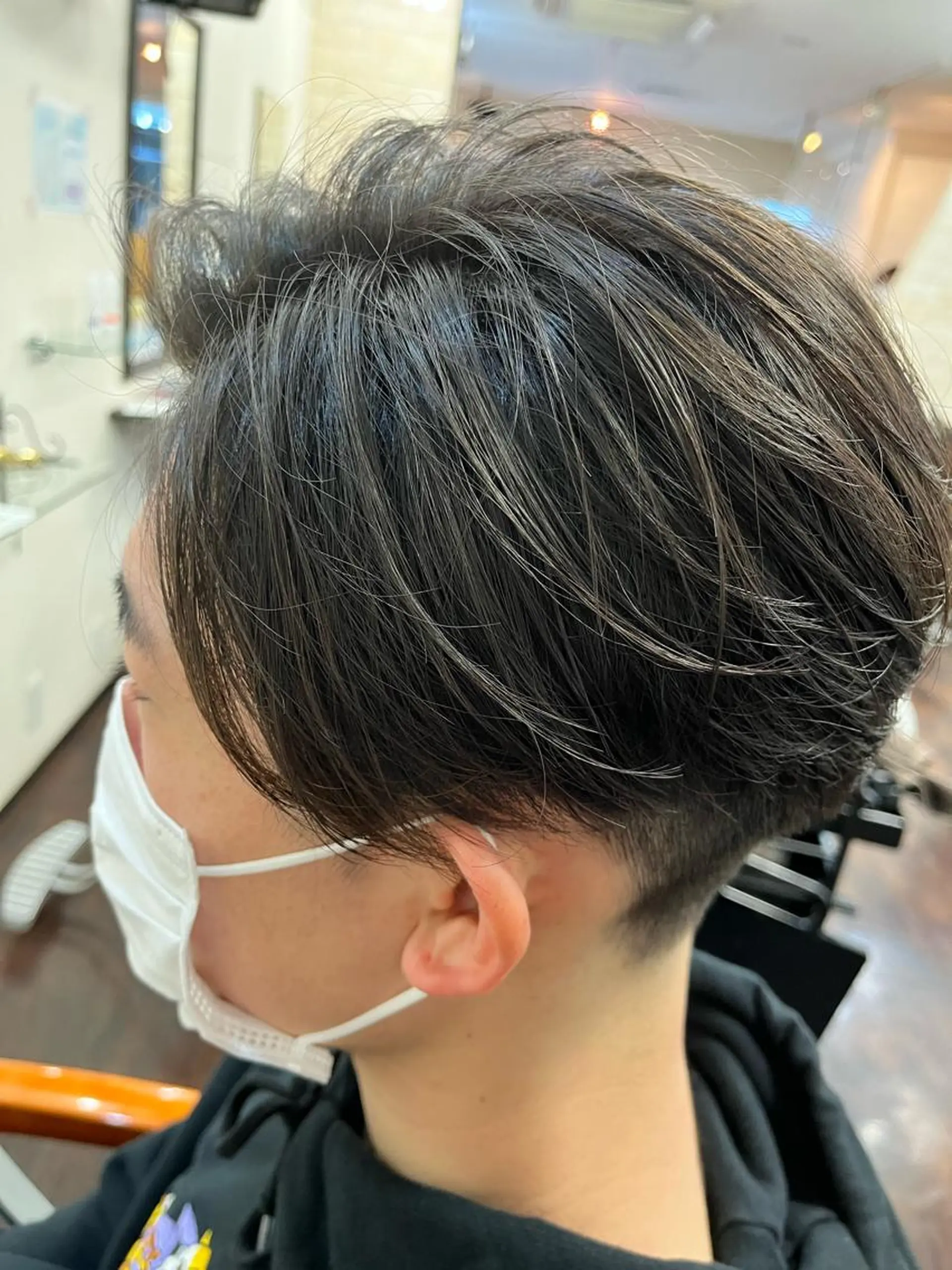 メンズ センターパート 刈り上げ カット 田中 拓夢のヘアスタイル